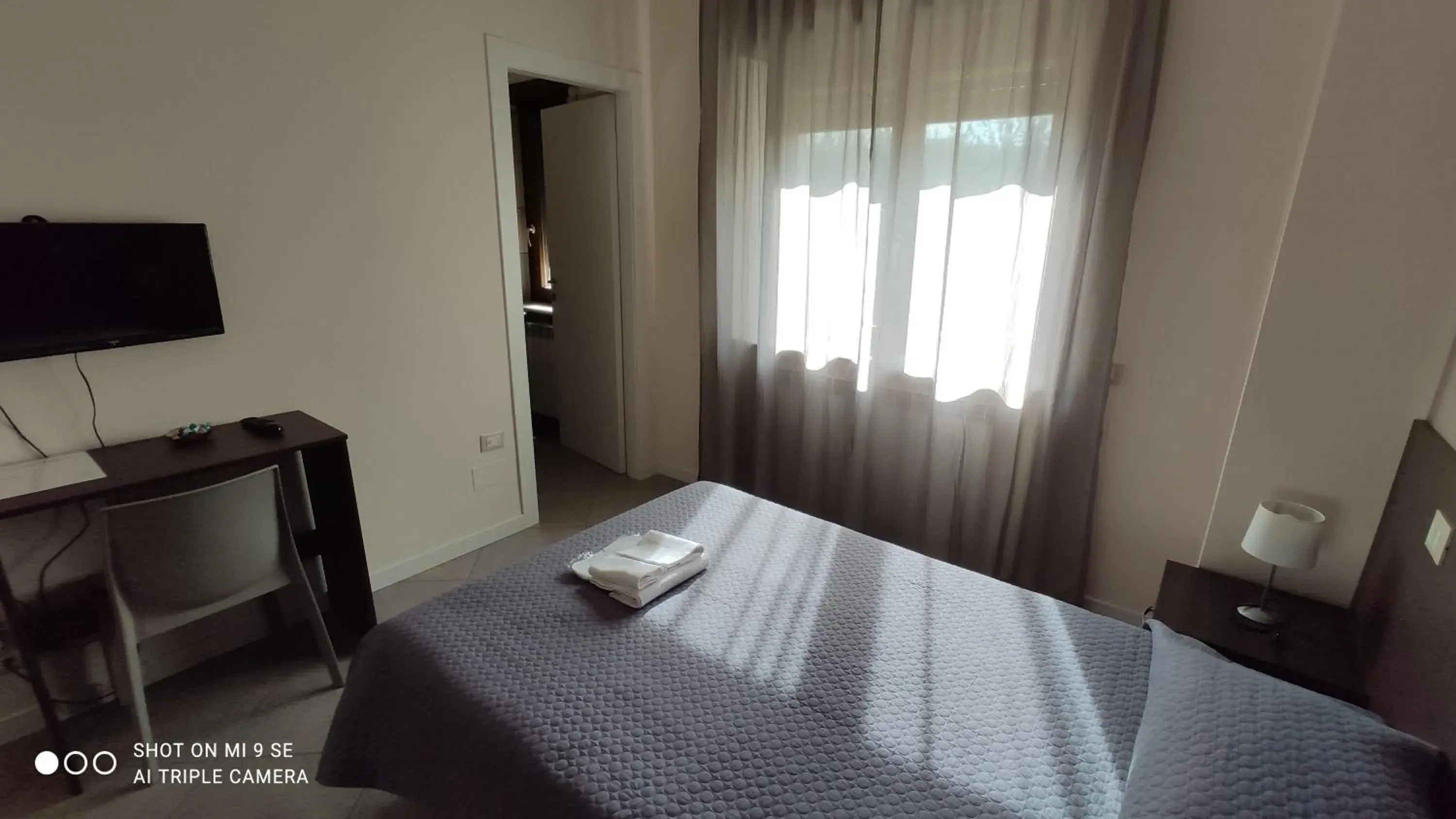 Single Room with Private Bathroom - single occupancy in B&B Grandangolo Single Room with Private Bathroom - single occupancy in B&B Grandangolo