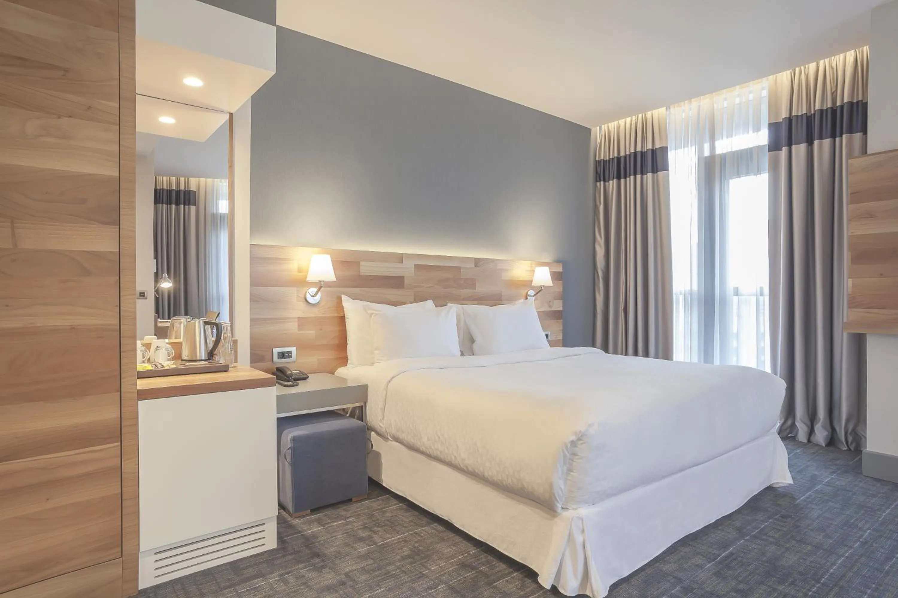 Bed in Four Points by Sheraton Istanbul Batisehir