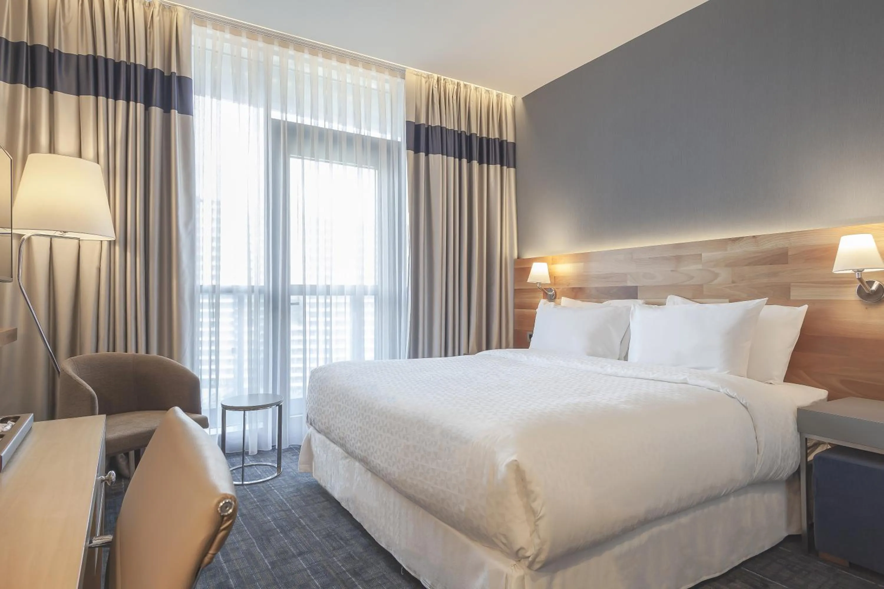 Bed in Four Points by Sheraton Istanbul Batisehir