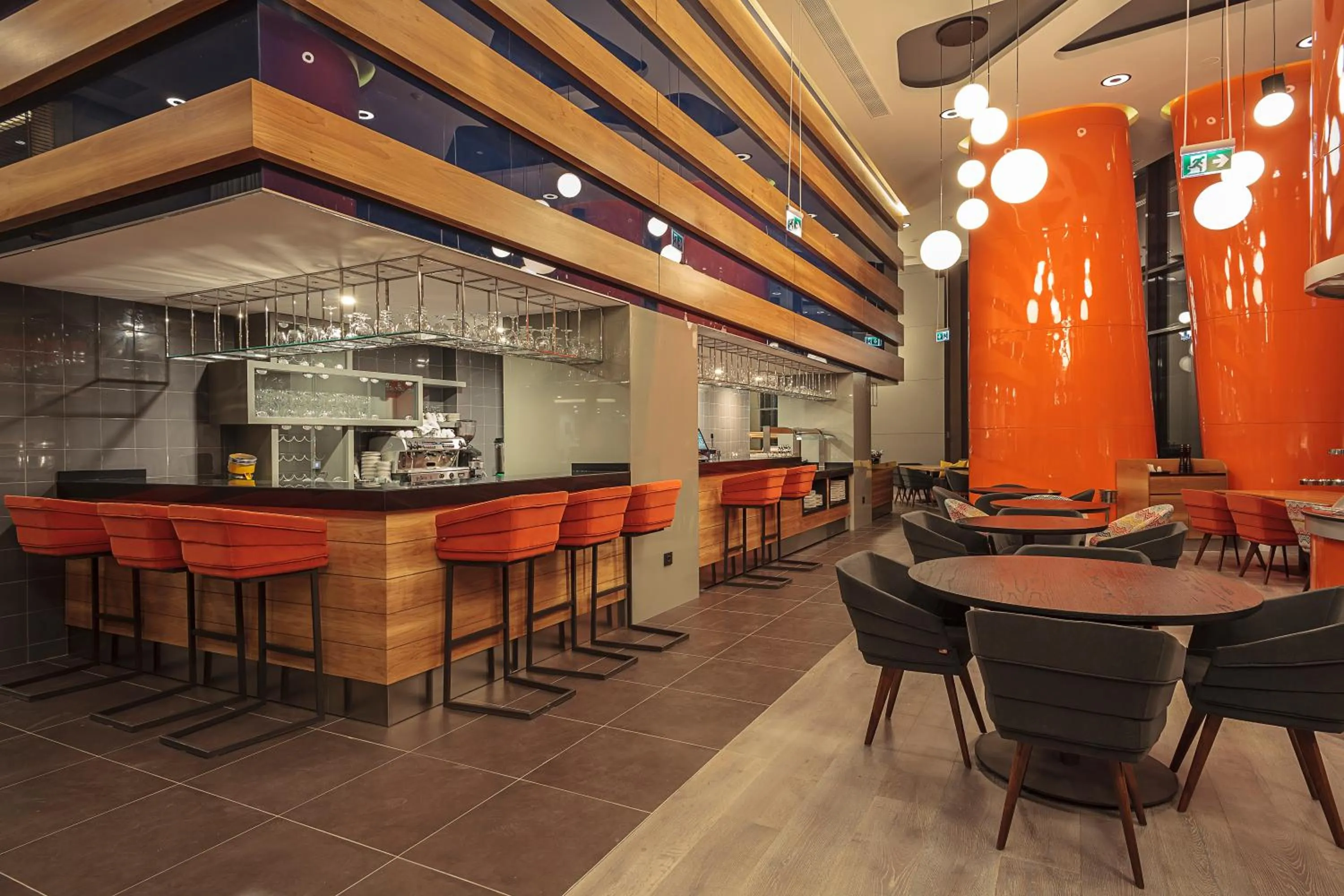 Restaurant/places to eat, Lounge/Bar in Four Points by Sheraton Istanbul Batisehir