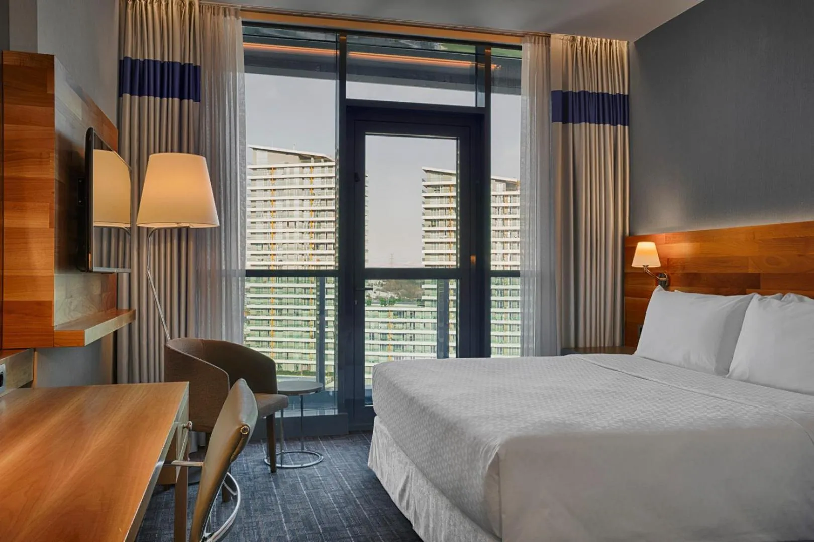 Bedroom, Bed in Four Points by Sheraton Istanbul Batisehir