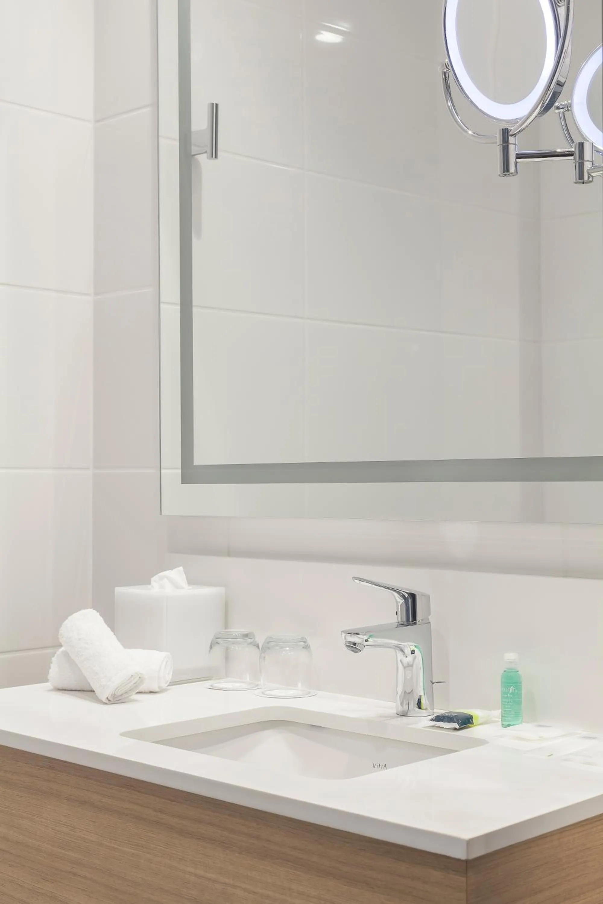 Shower, Bathroom in Four Points by Sheraton Istanbul Batisehir