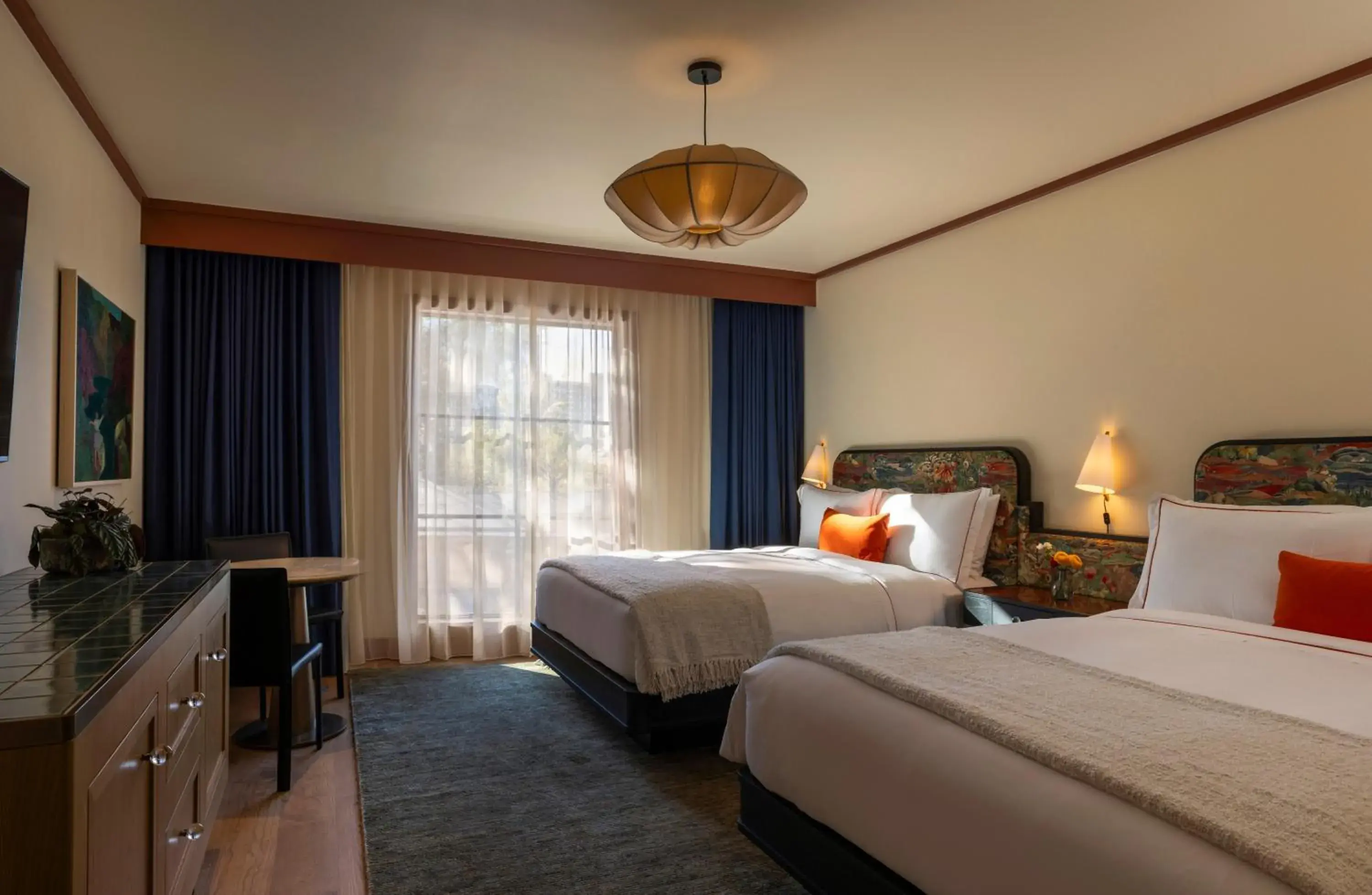 Queen Room - Disability Access in Hotel Daphne Queen Room - Disability Access in Hotel Daphne