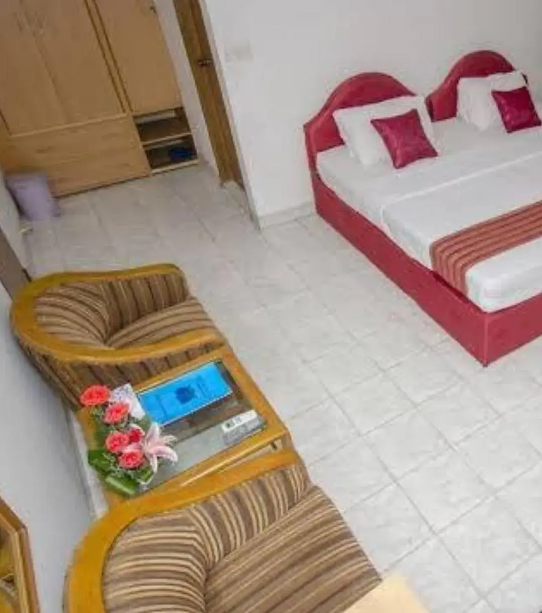 Bed in Laurel Lakefront Hotel Bed in Laurel Lakefront Hotel