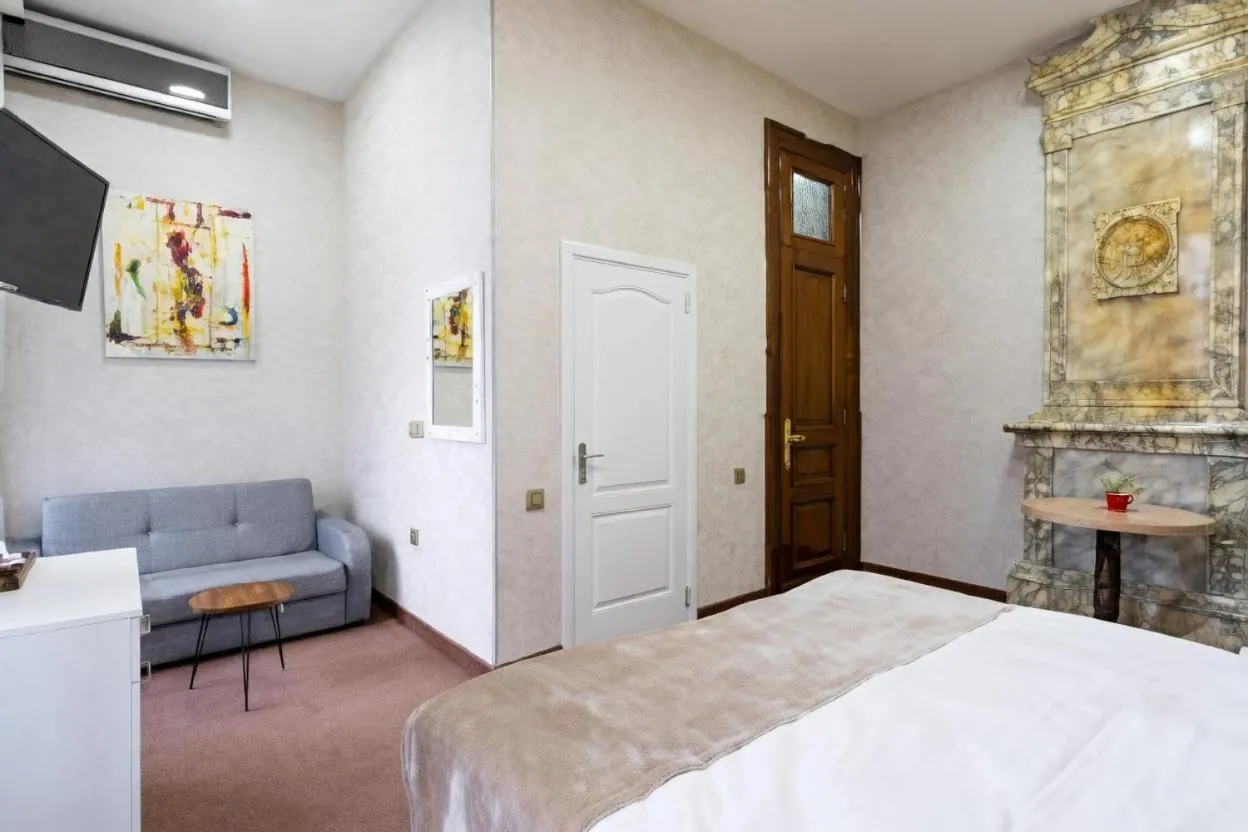 TV and multimedia, Bed in Nizami Boutique Hotel