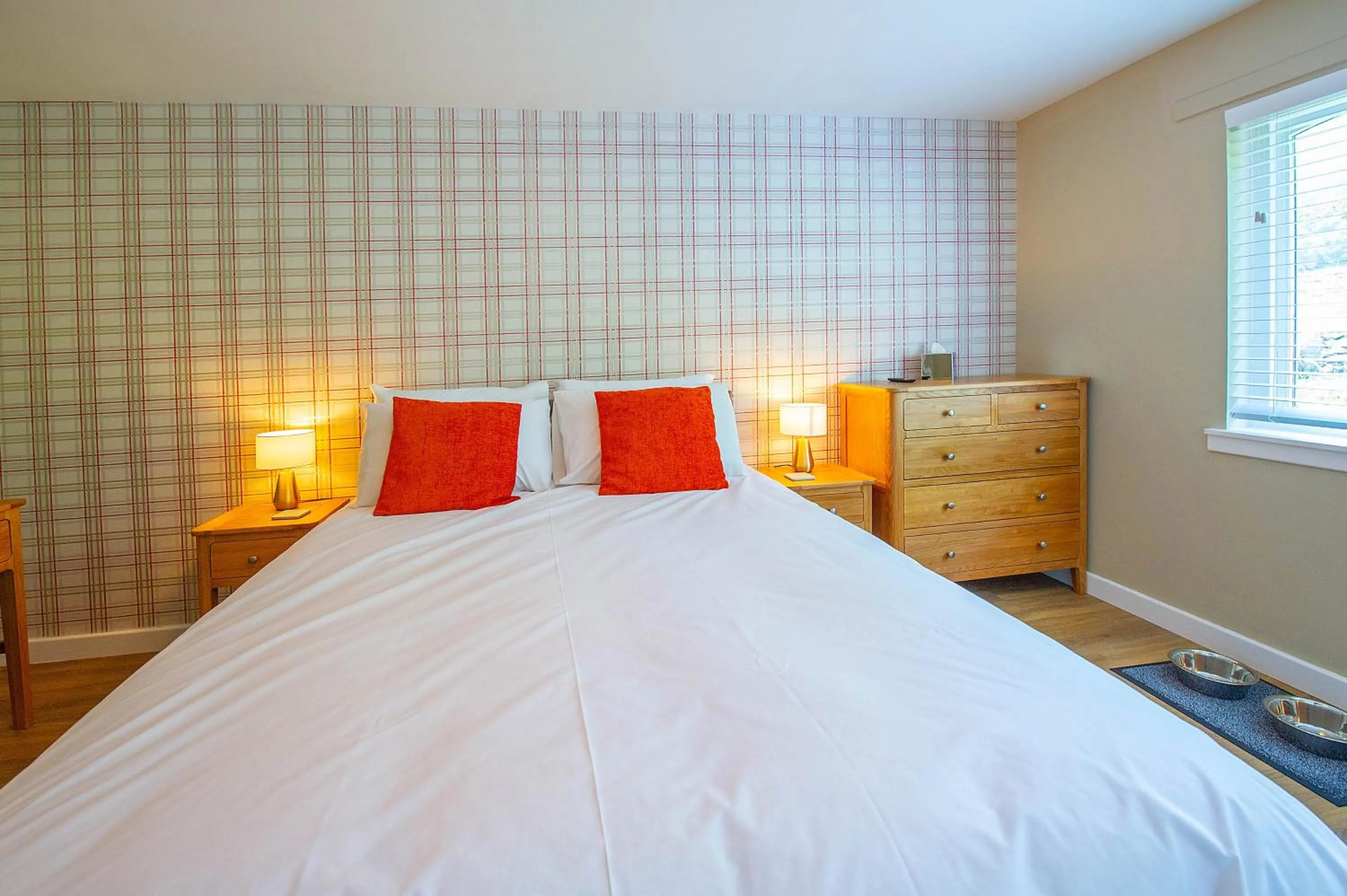 Bed in The Clachan Hotel, Lochearnhead