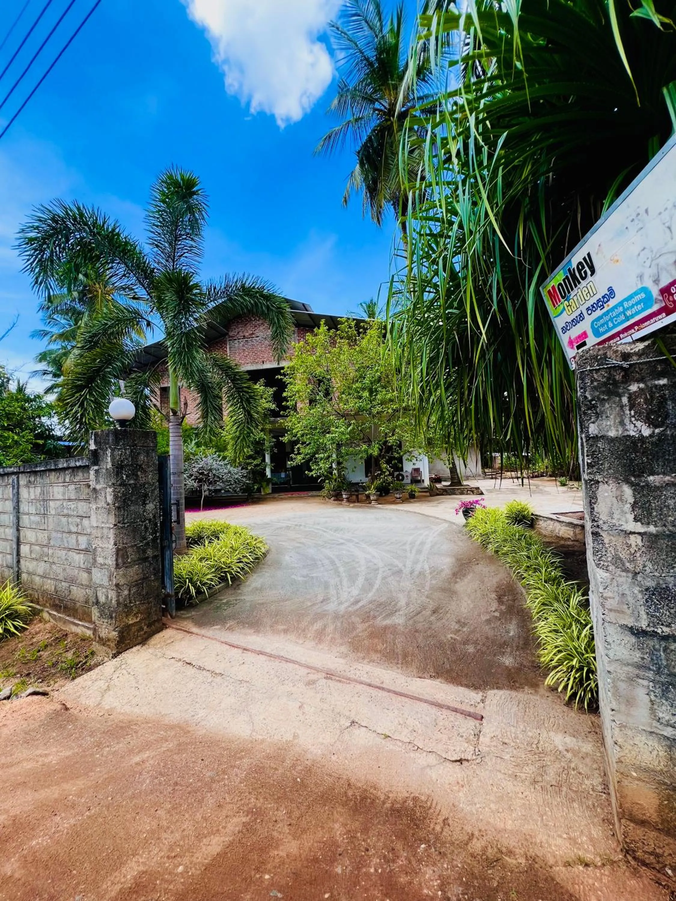 Monkey Garden Hotel