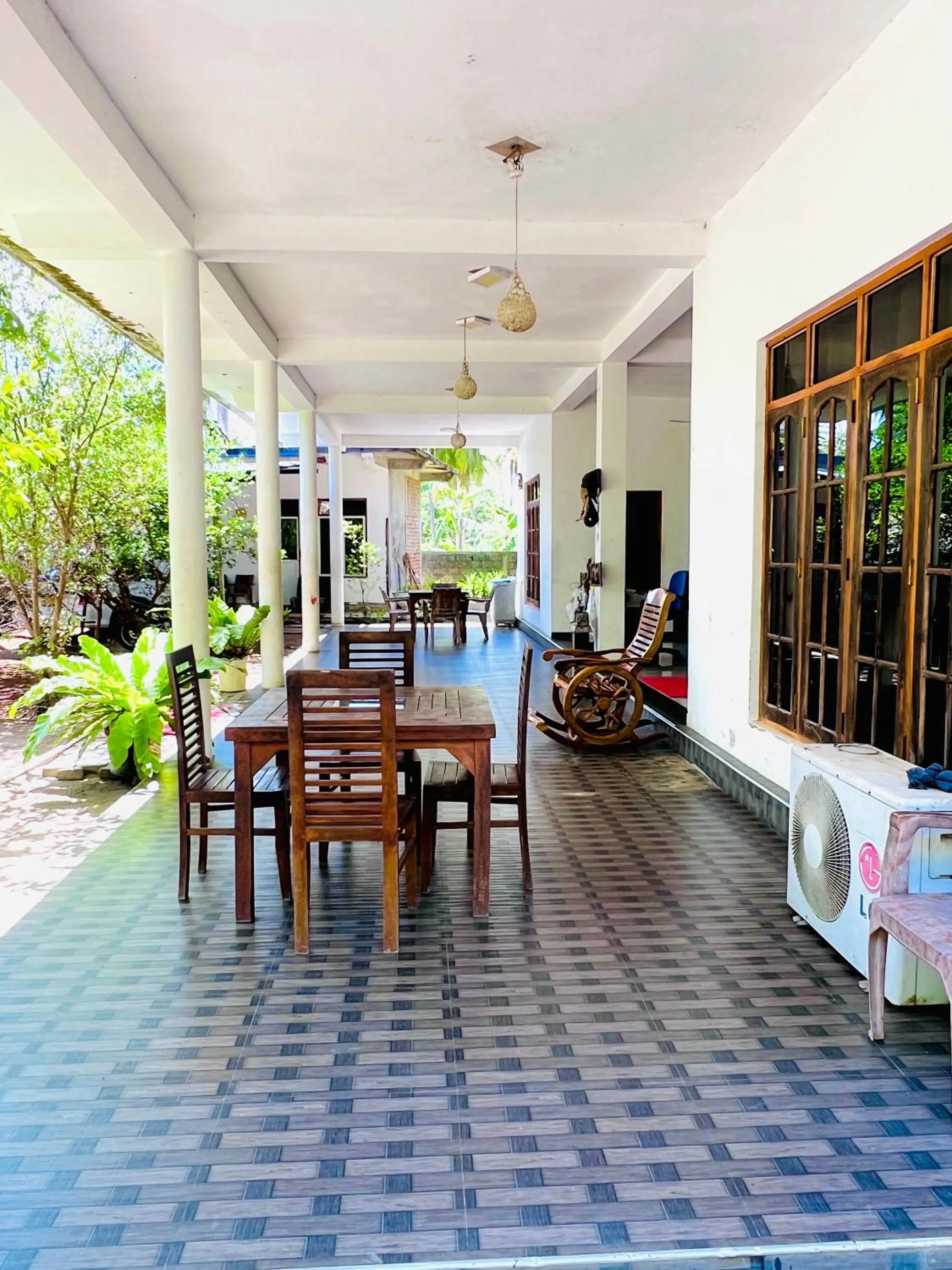 Restaurant/places to eat in Monkey Garden Hotel