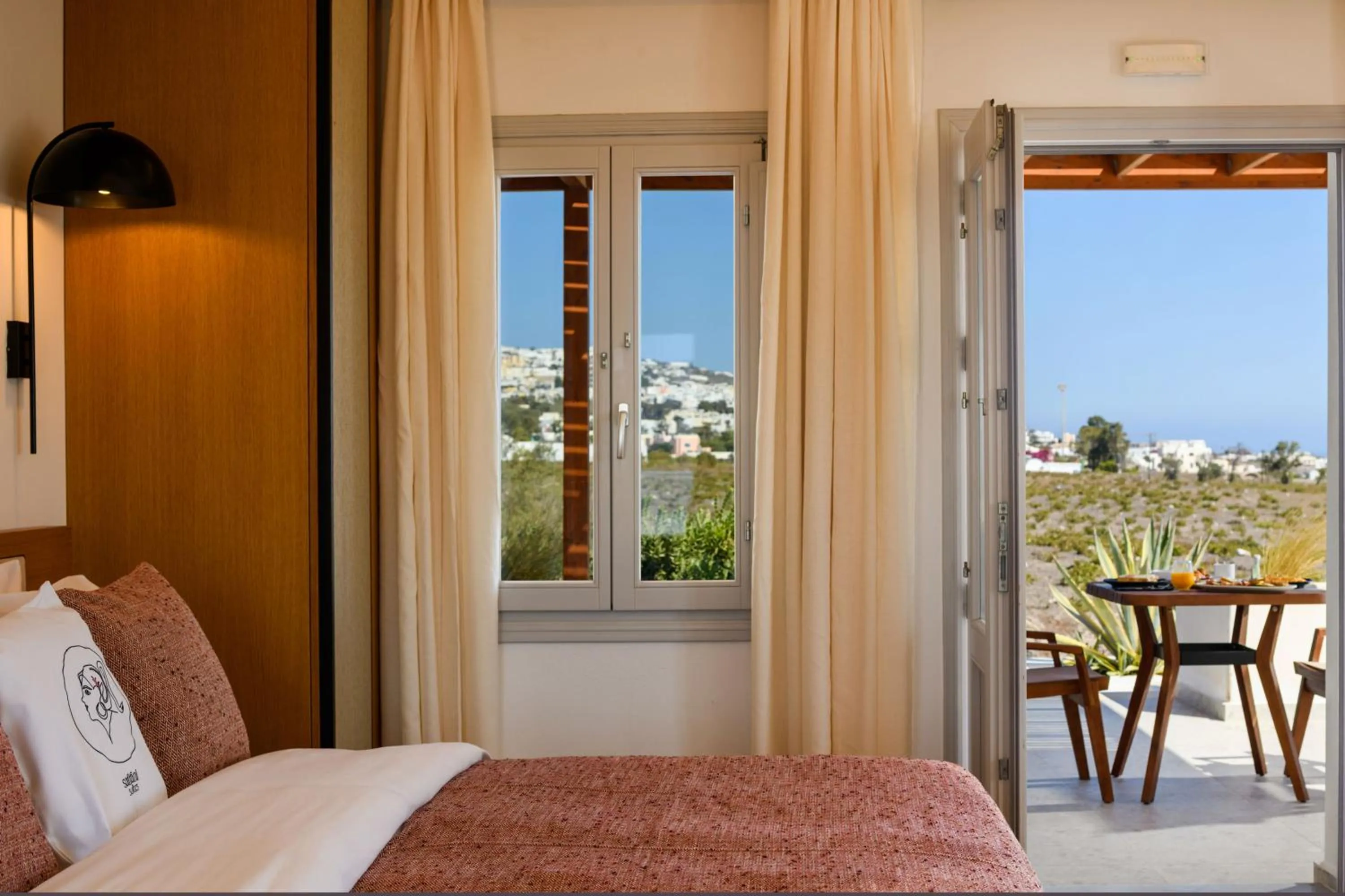 Bed in Safrani Suites