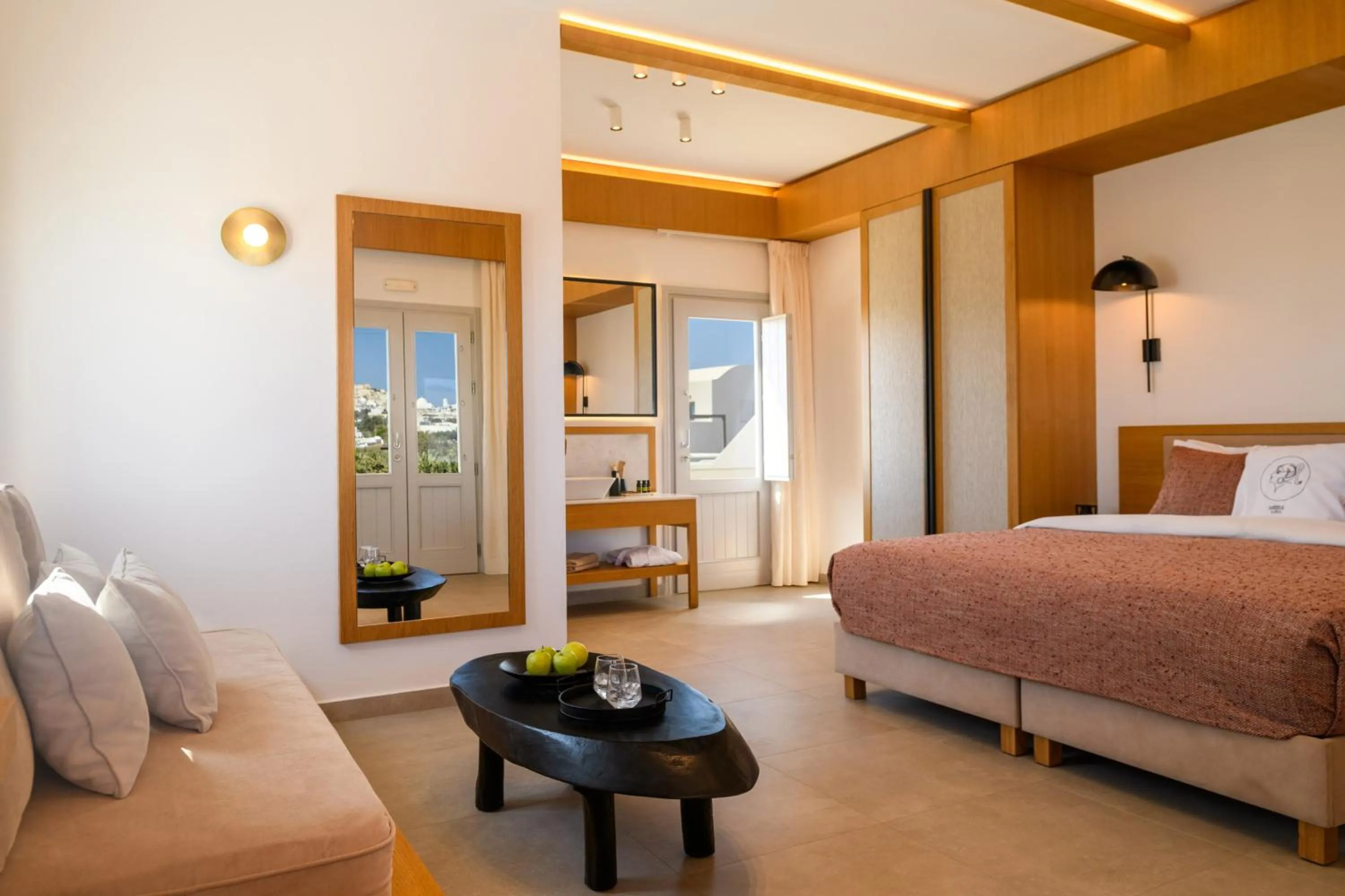 Photo of the whole room, Bed in Safrani Suites