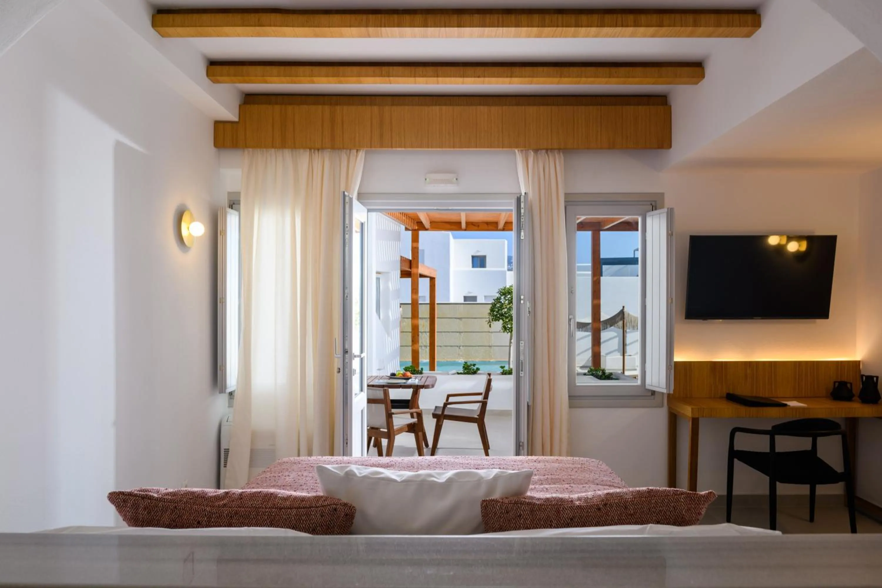 Photo of the whole room in Safrani Suites