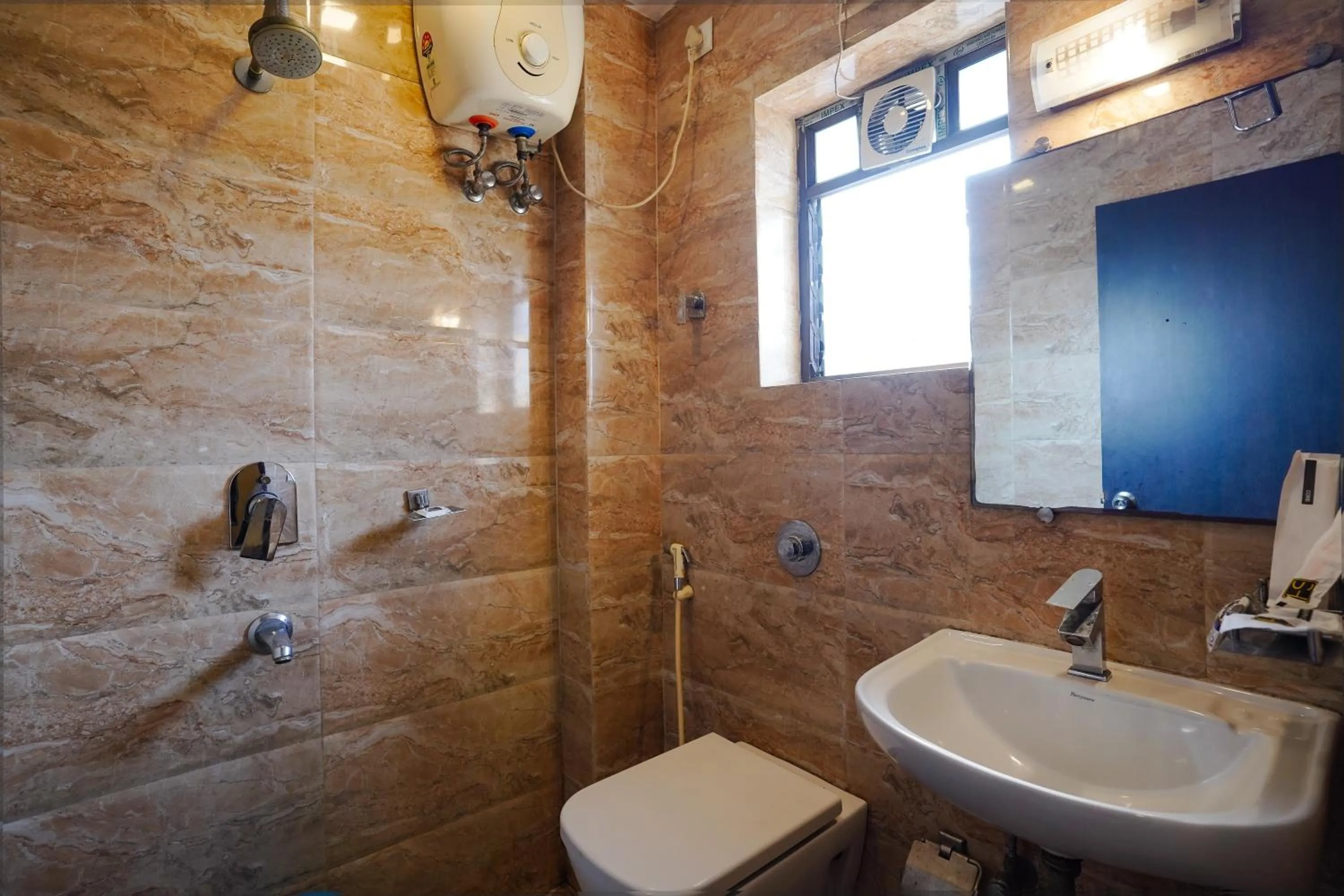 Hotel Sheldon International Near Science City