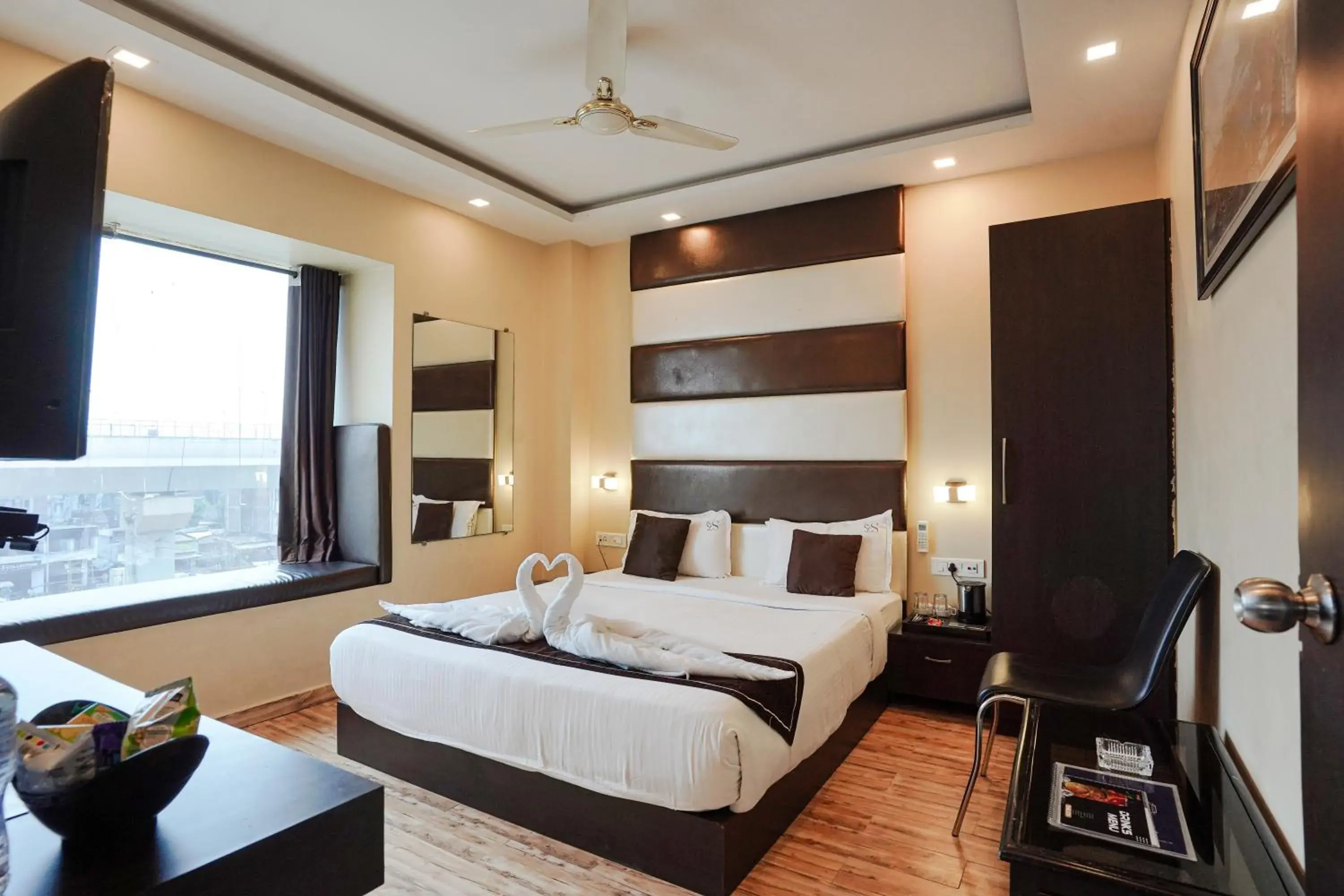 Bed in Hotel Sheldon International Near Science City Bed in Hotel Sheldon International Near Science City