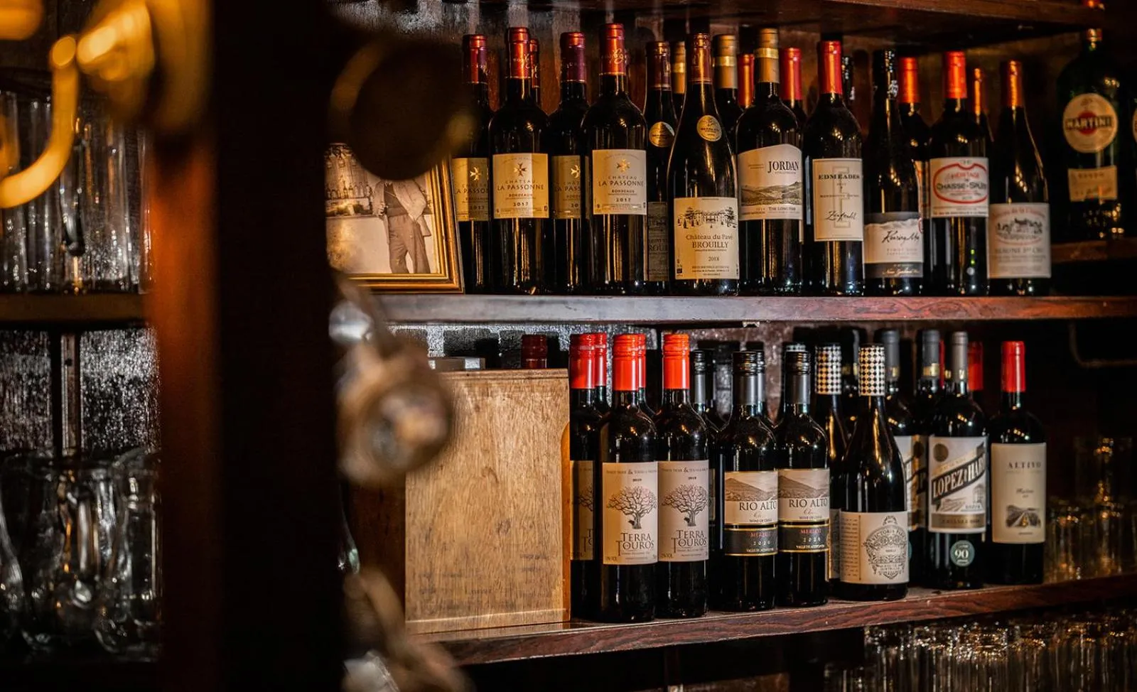 Food and drinks in Brace of Pheasants