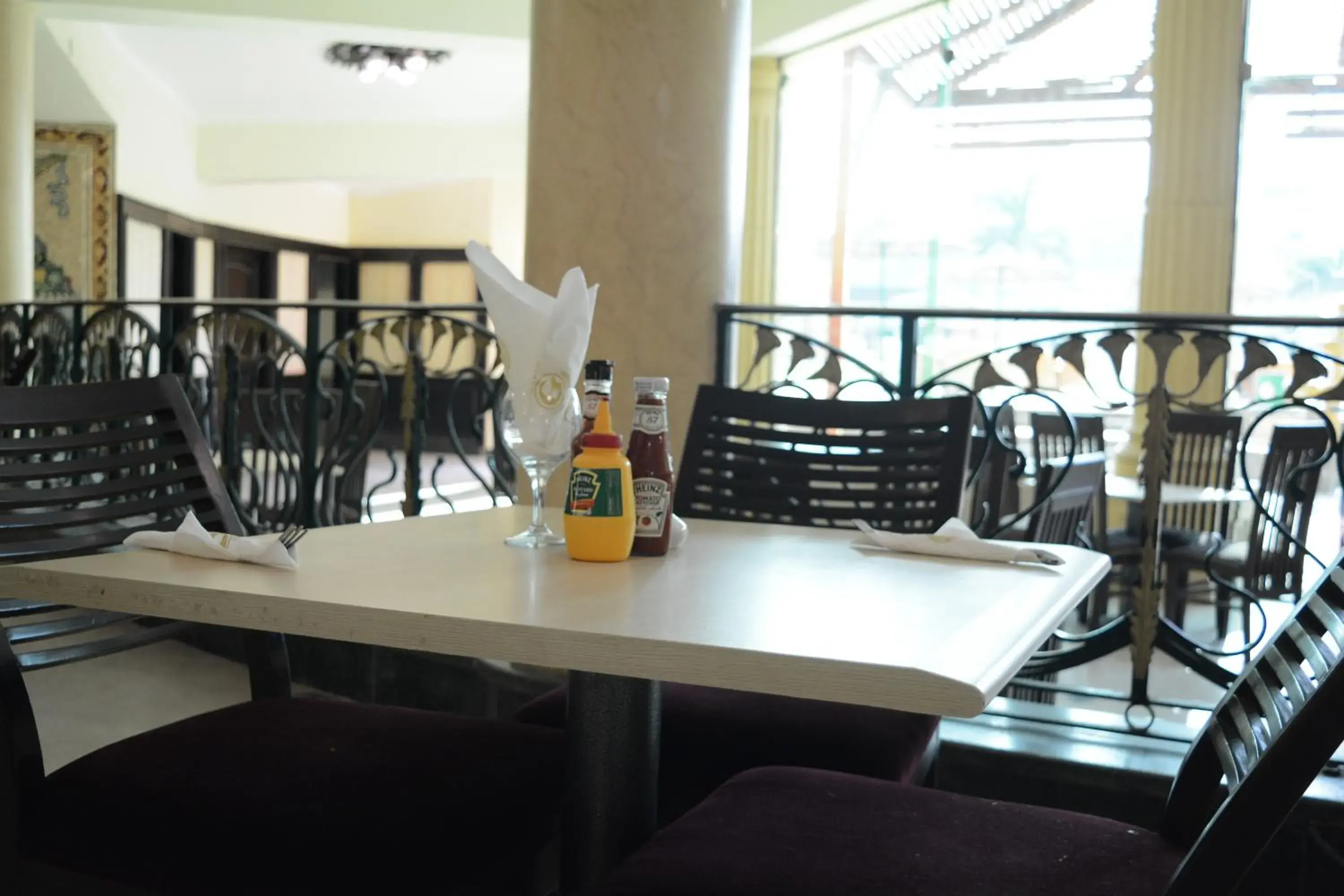 Restaurant/places to eat in Jewel Glorious Hotel Restaurant/places to eat in Jewel Glorious Hotel