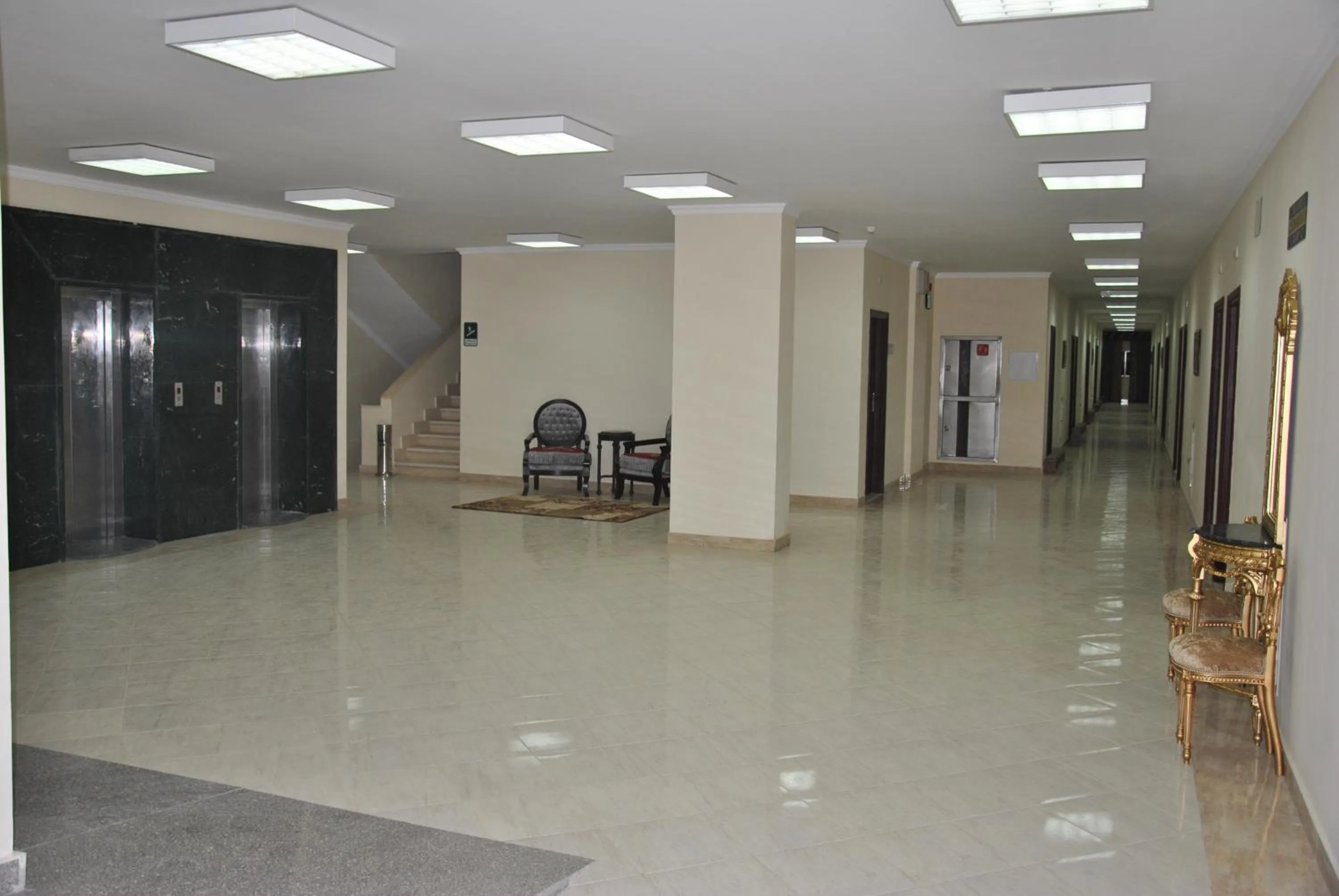 On-site shops in Jewel Glorious Hotel