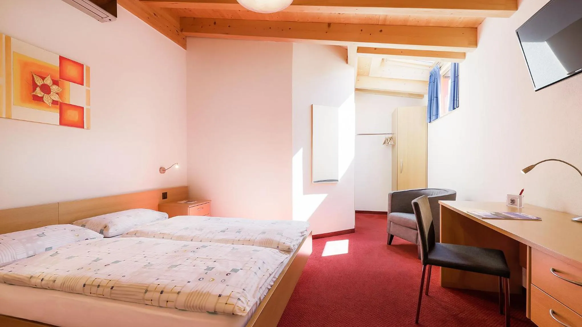 Bed in Hotel La Perla