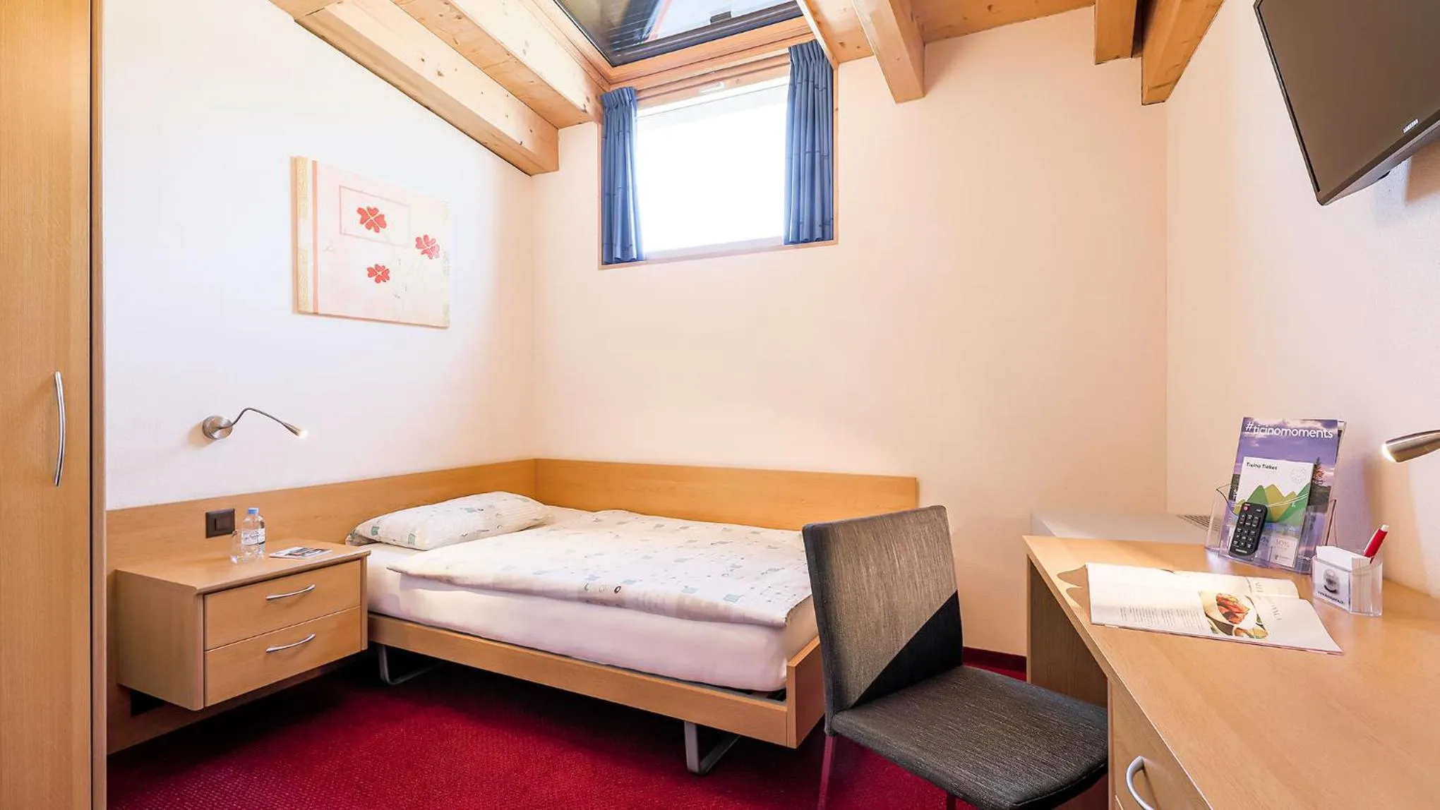 Bed in Hotel La Perla