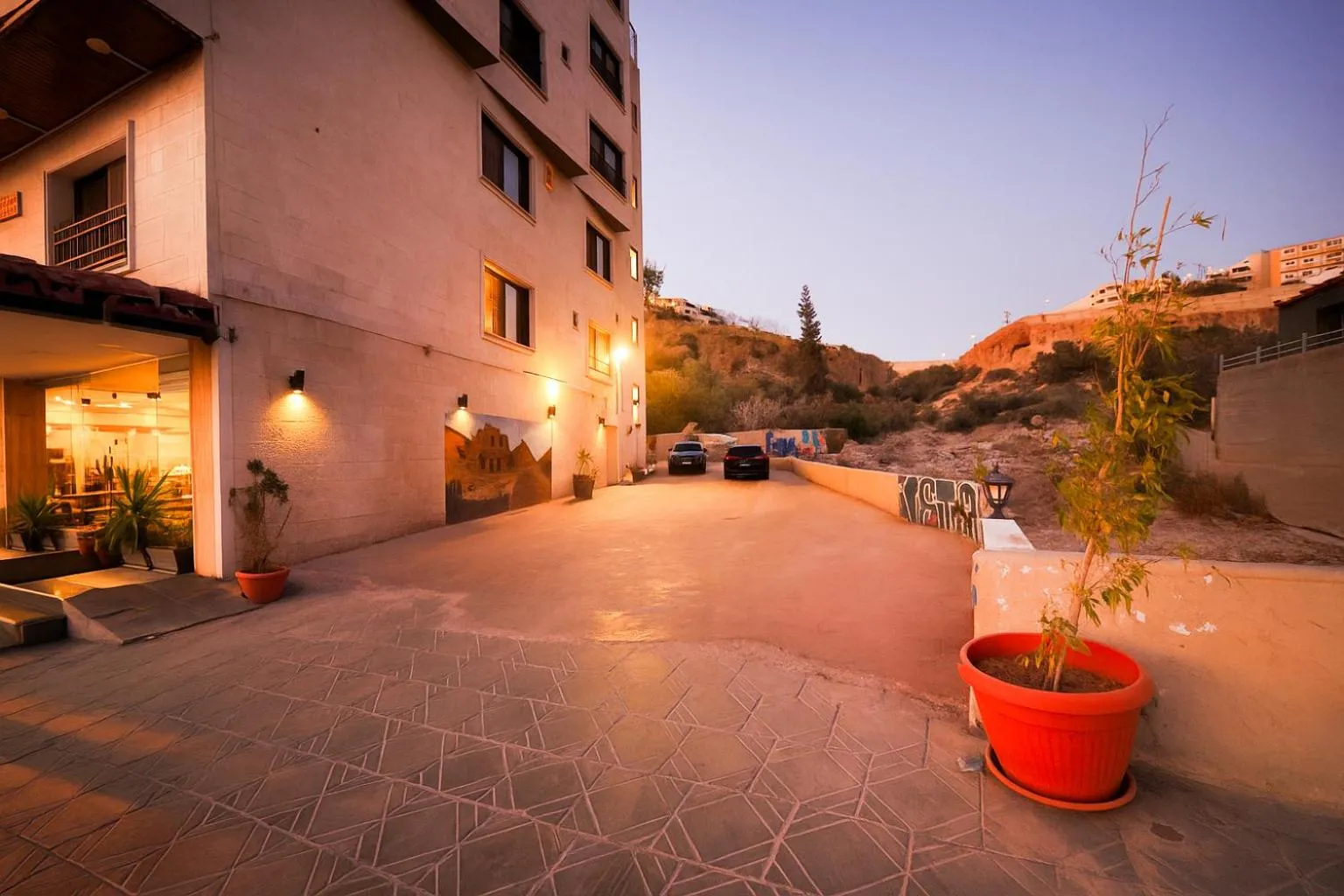 Parking in Corner View Hotel