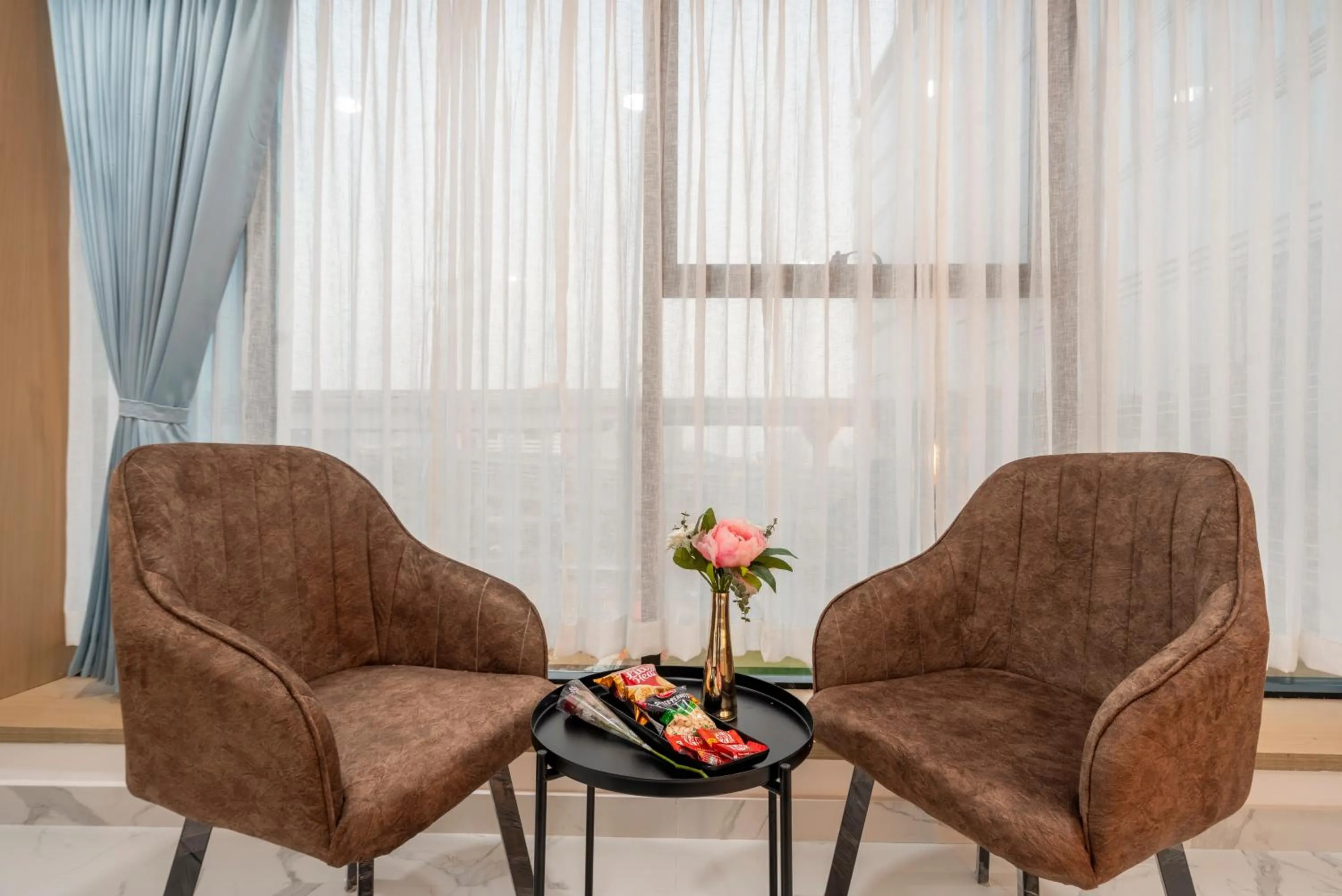 Seating area in Rcc Hotels Gachibowli