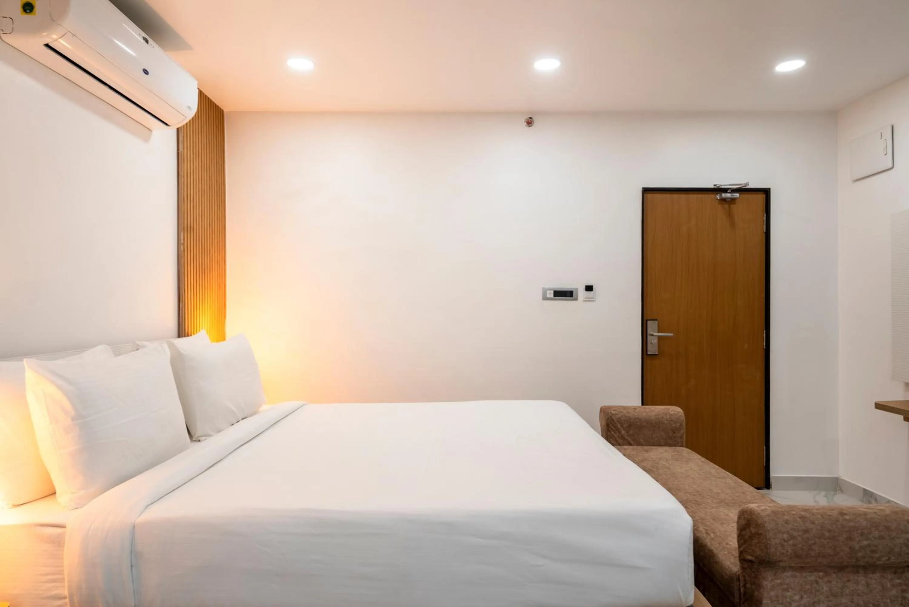 Bed in Rcc Hotels Gachibowli