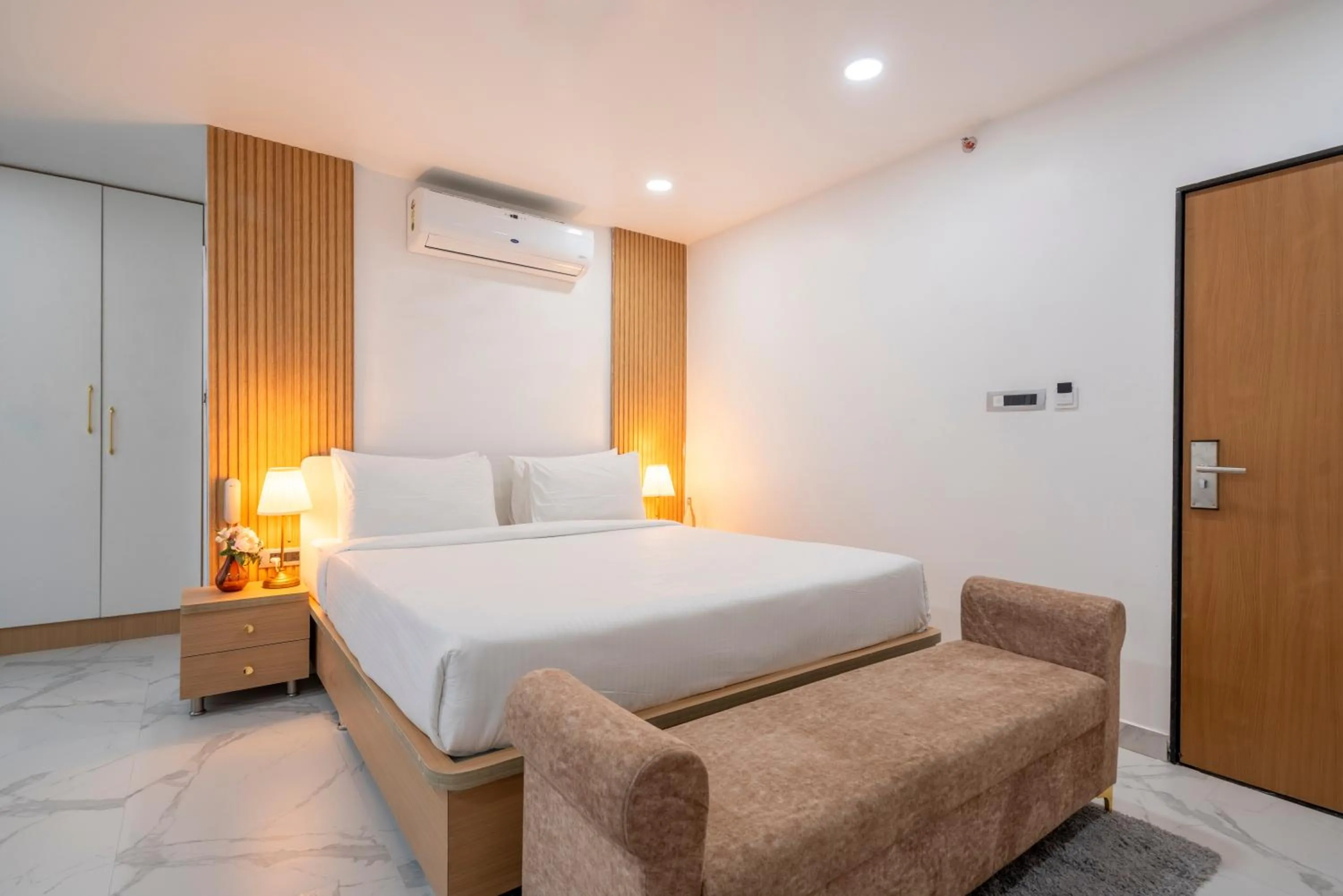 Bed in Rcc Hotels Gachibowli