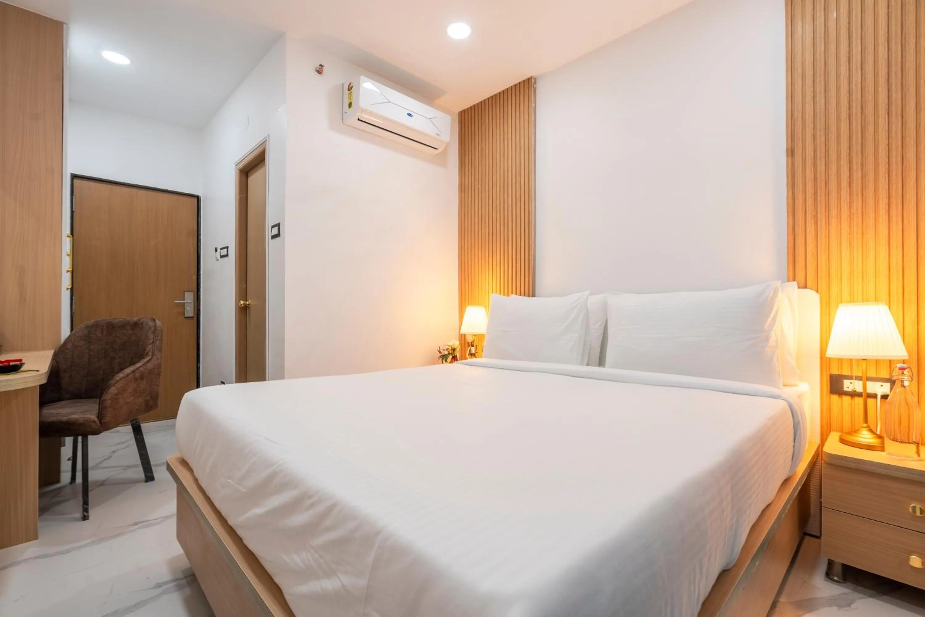 Bed in Rcc Hotels Gachibowli
