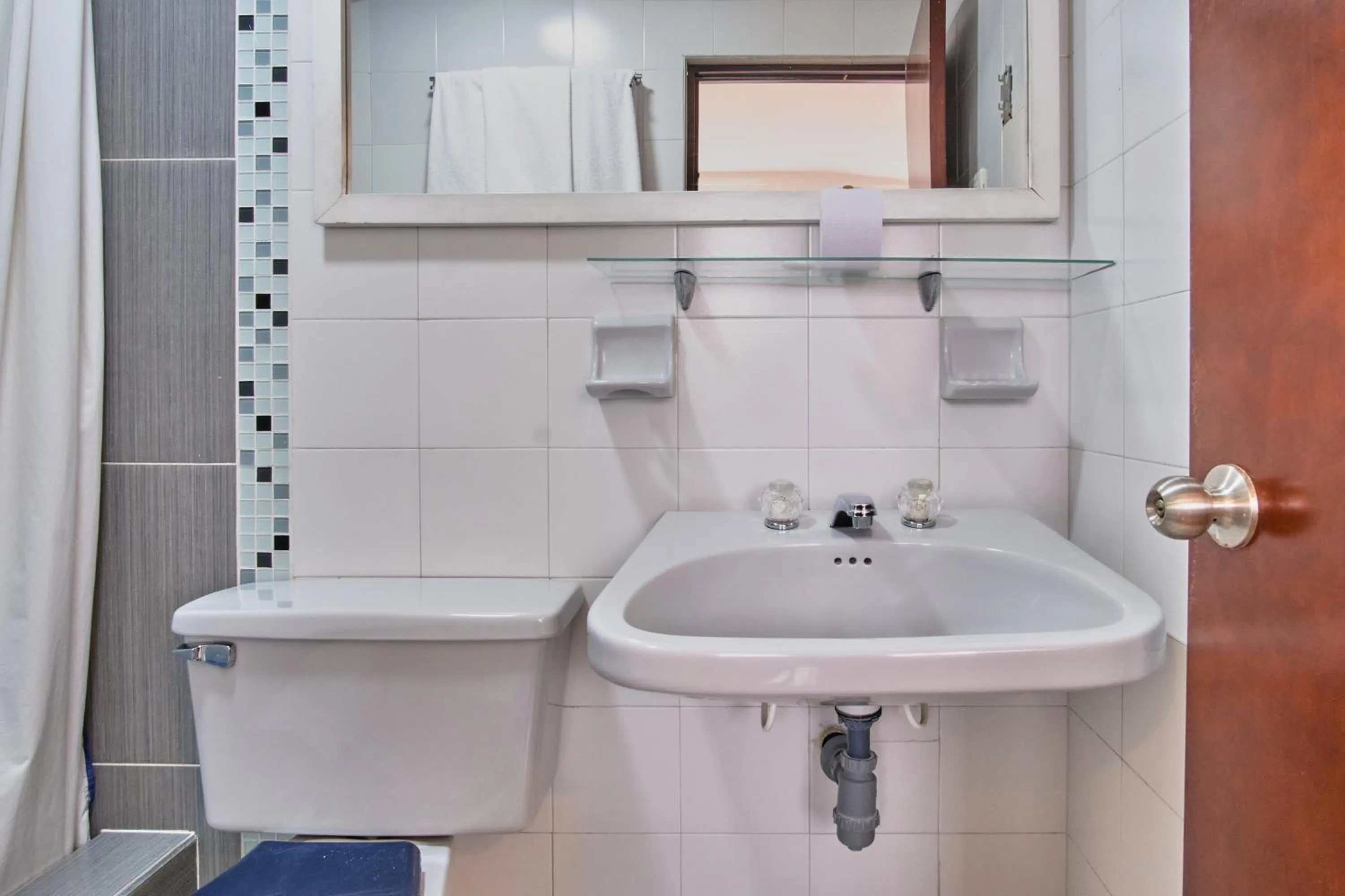 Bathroom in Hotel Virrey Central