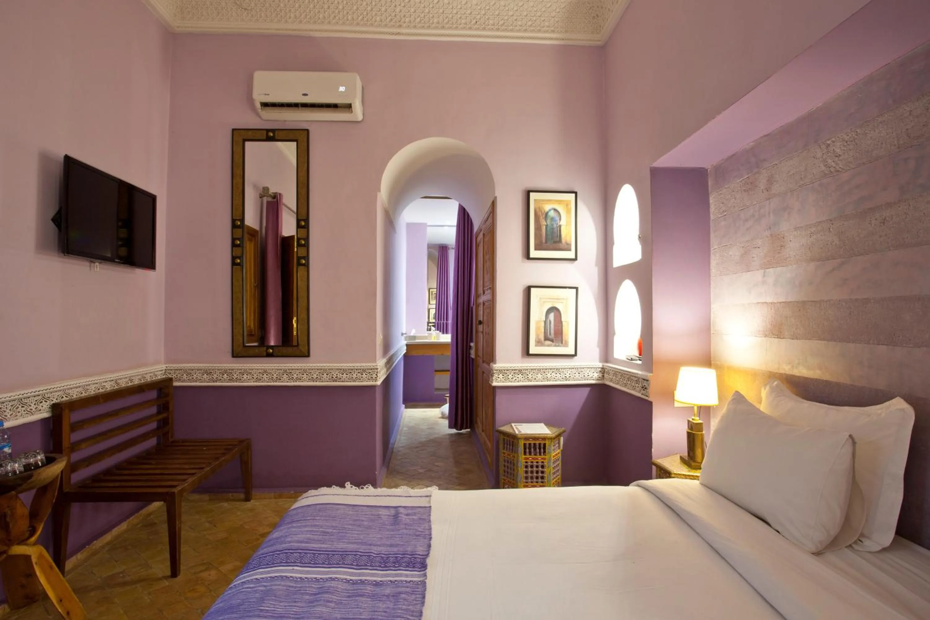 Bird's eye view, Bed in Riad Enchanté