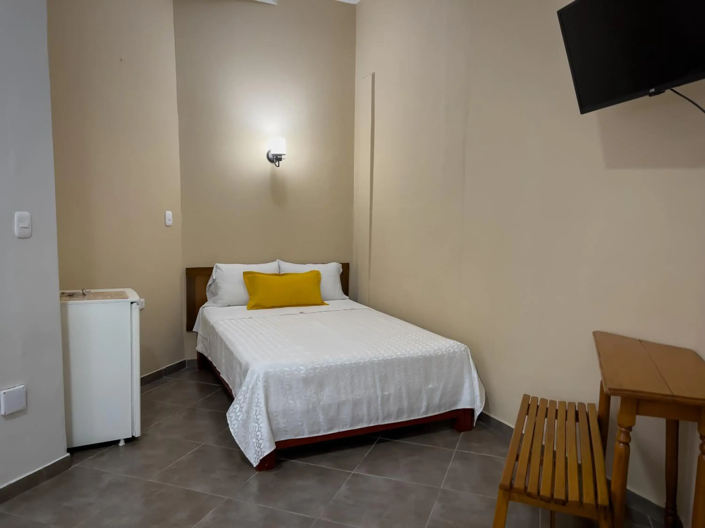 Large Double Room in Los Gavilanes Hotel Large Double Room in Los Gavilanes Hotel