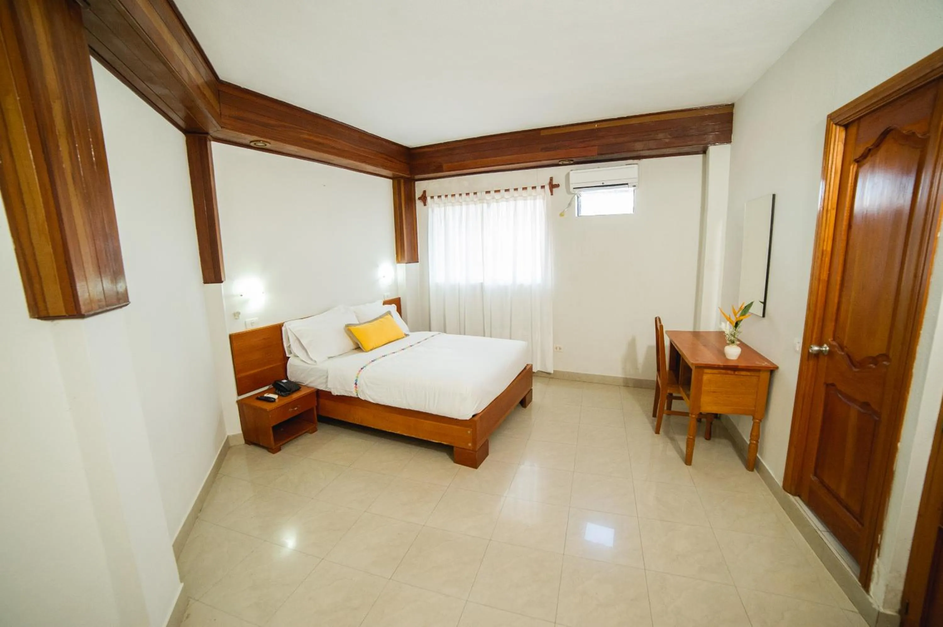 Photo of the whole room, Bed in Los Gavilanes Hotel