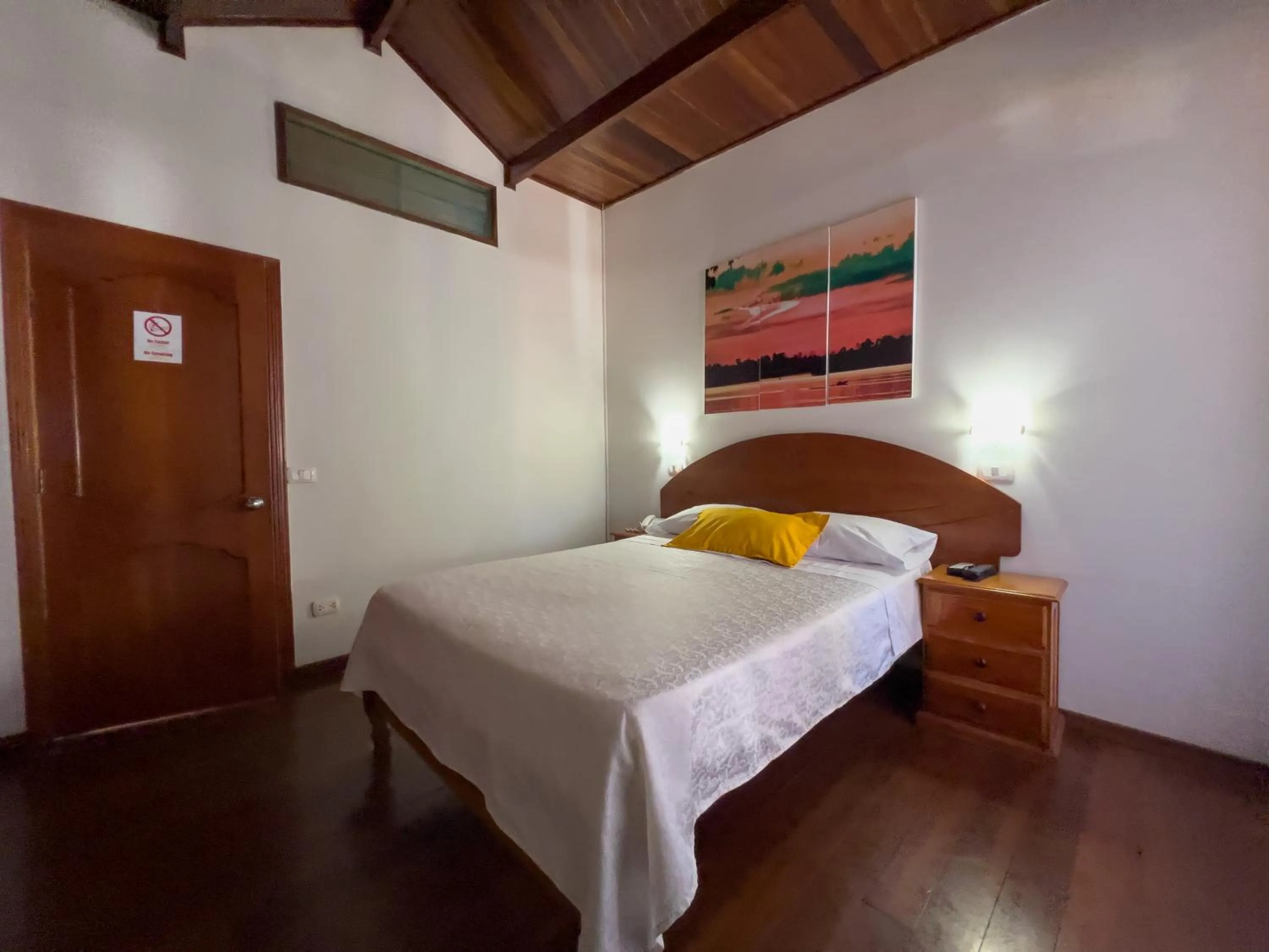 Bed in Los Gavilanes Hotel