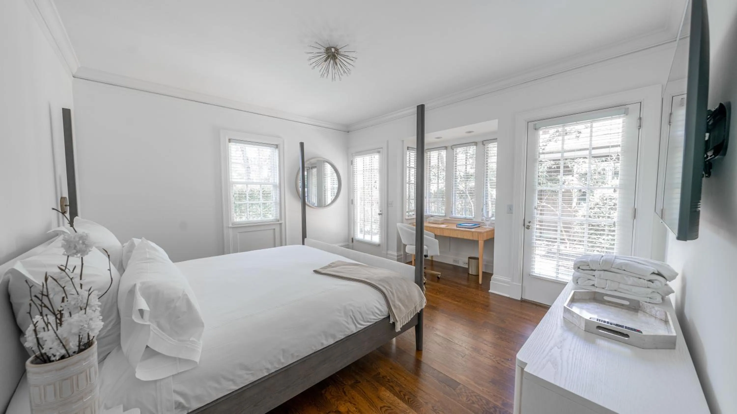 Bed in EHP Resort & Marina