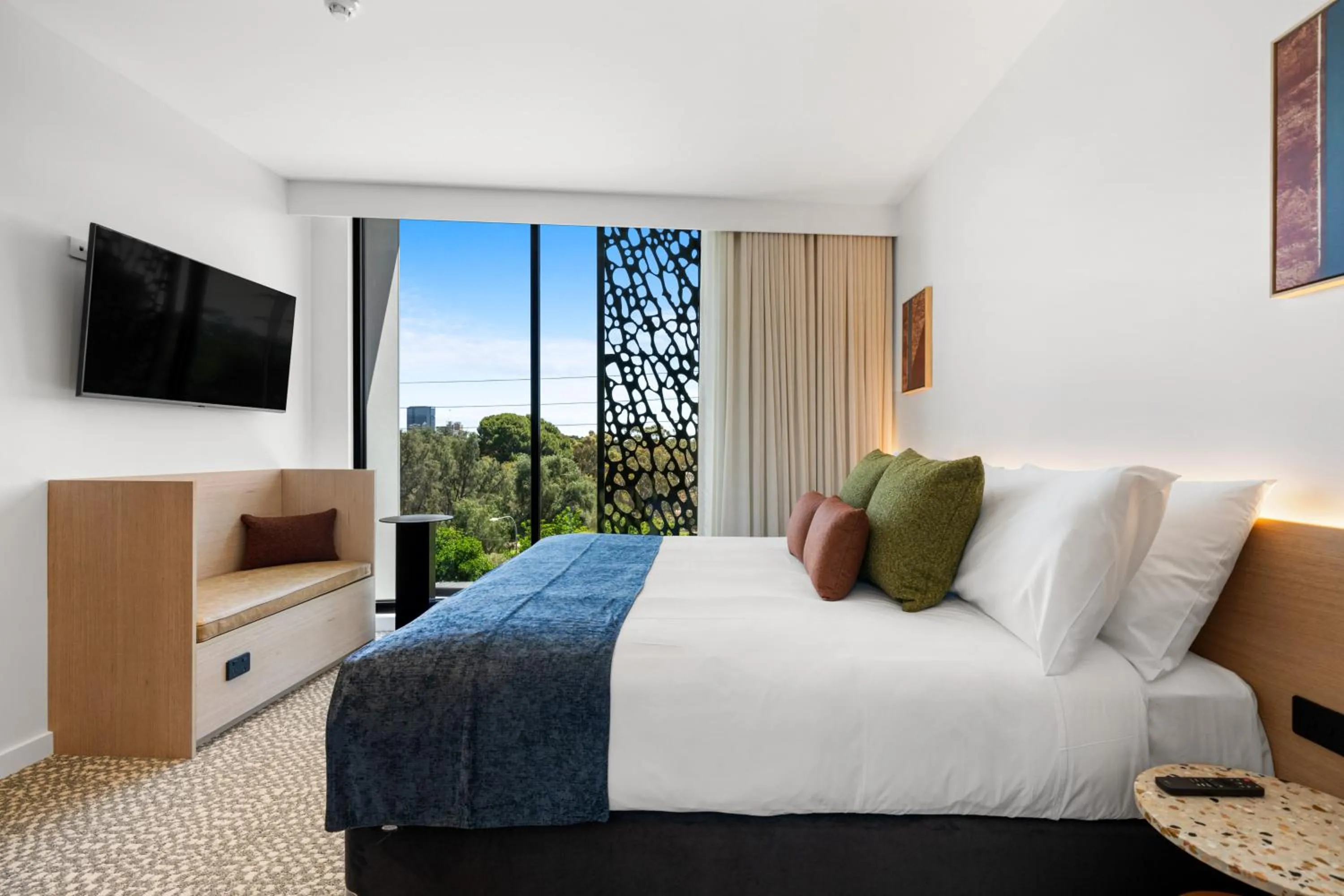 TV and multimedia, Bed in Urban Rest Hackney Hotel
