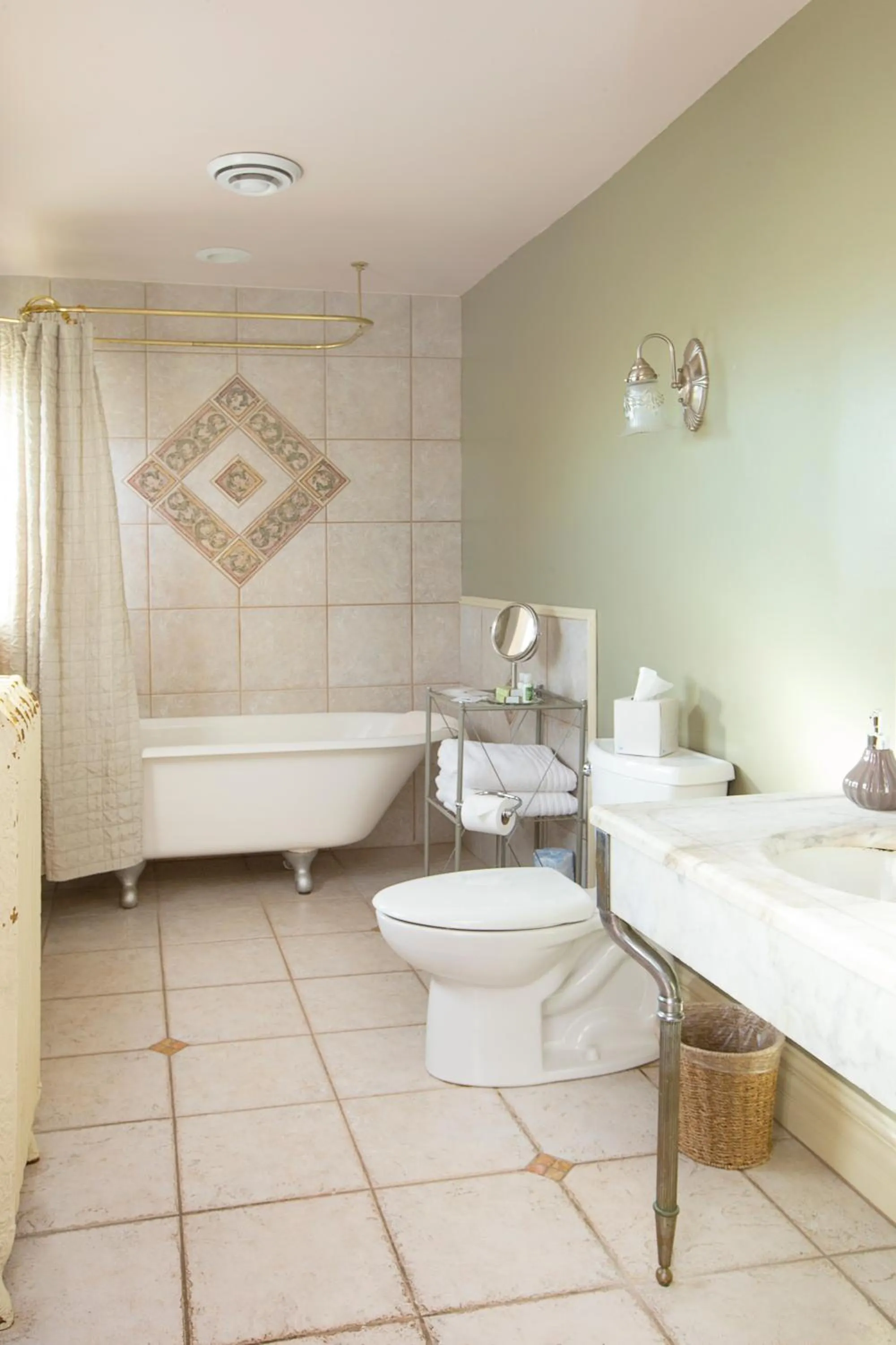 Bathroom in Market Street Inn