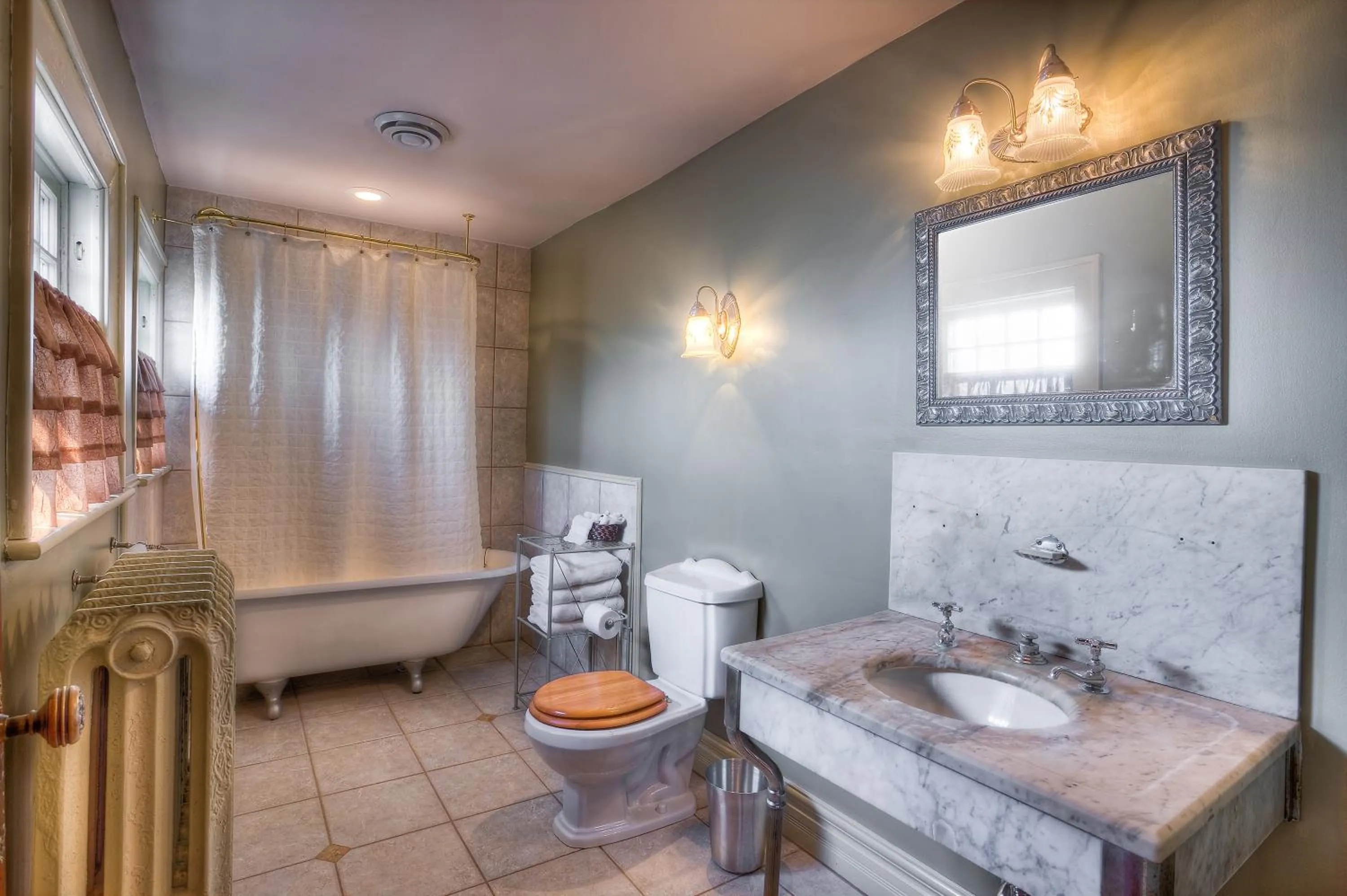 Bathroom in Market Street Inn