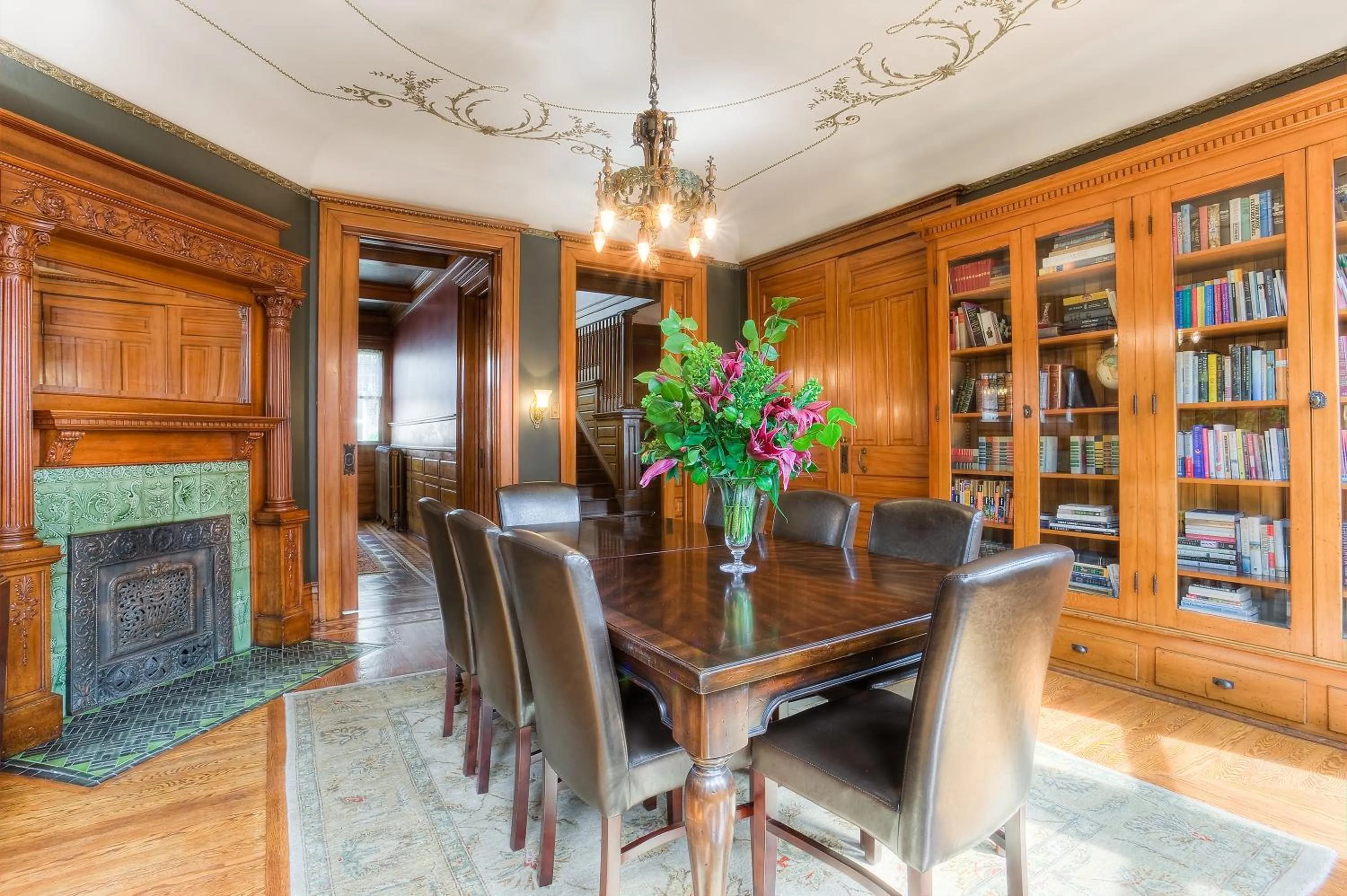 Library in Market Street Inn