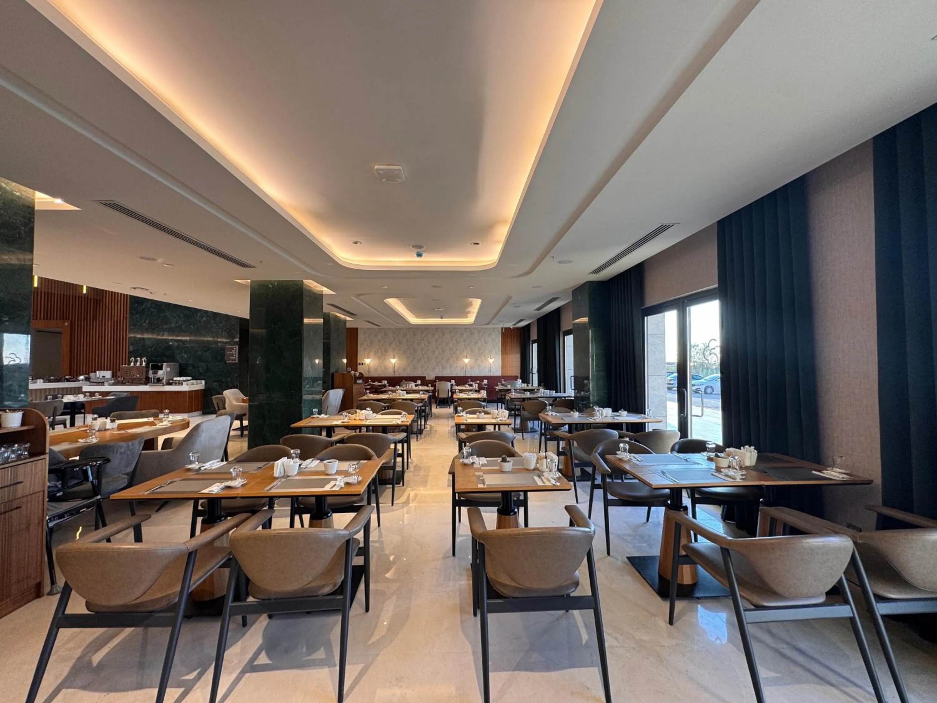 Restaurant/places to eat in Park Dedeman Konya