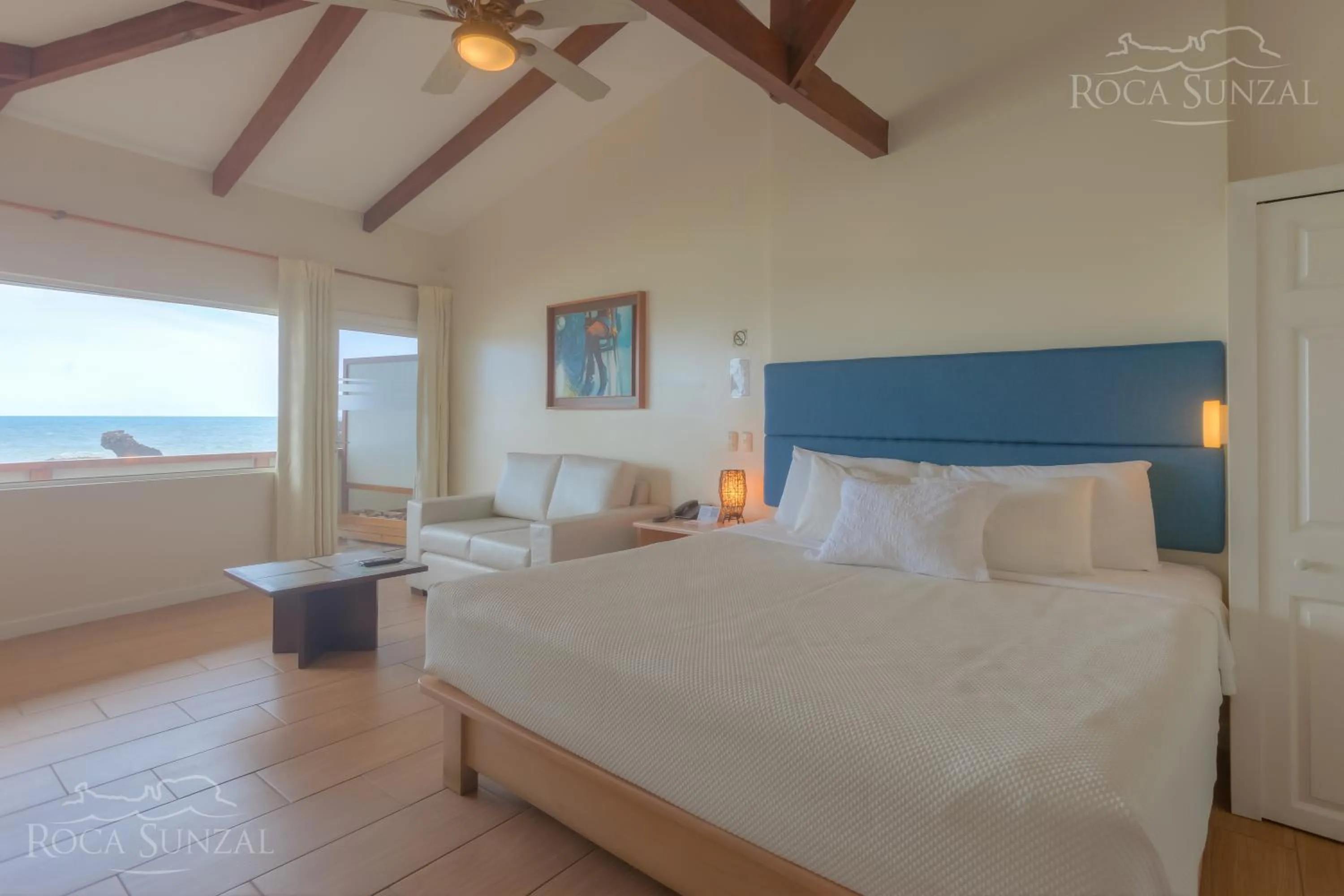 Bed in Hotel Roca Sunzal