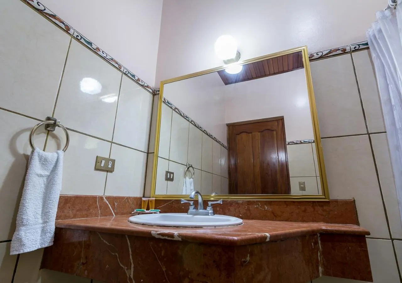 Bathroom in Hotel Manuel Antonio
