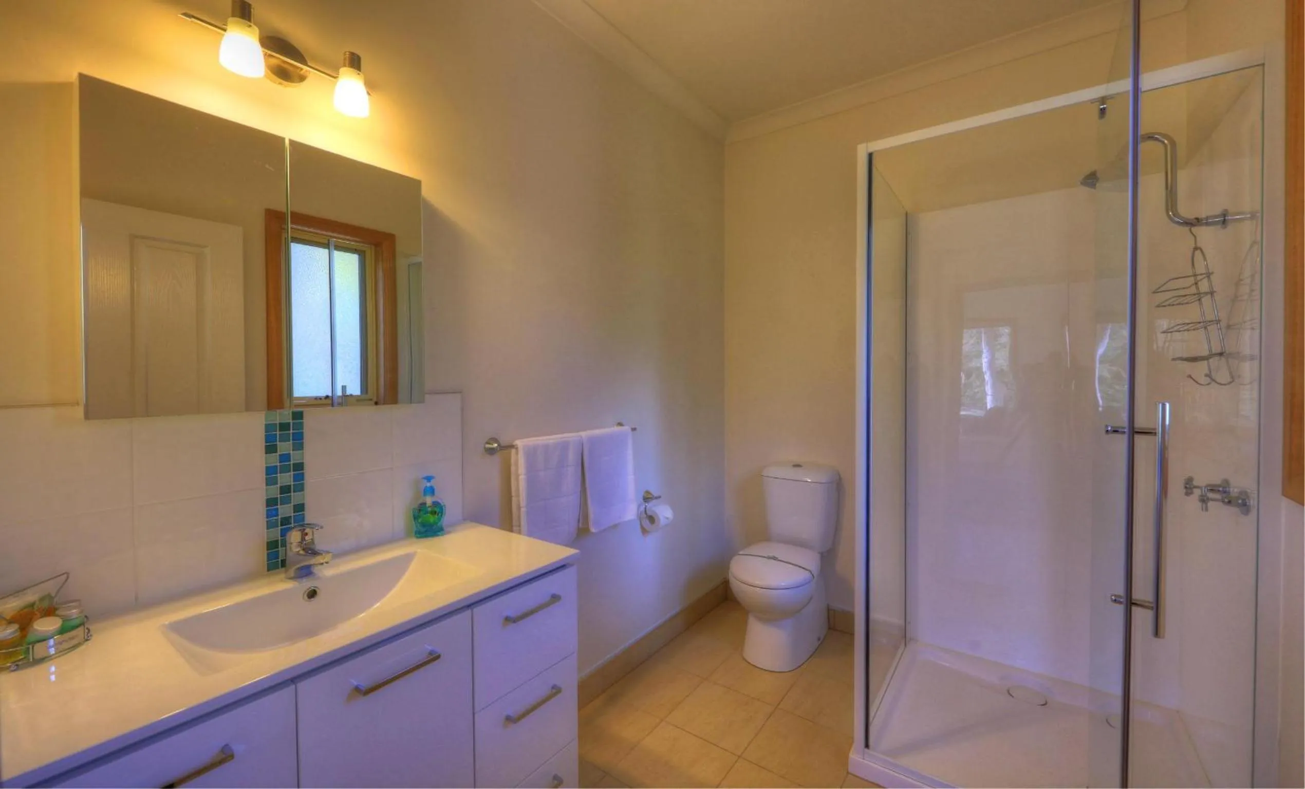 Bathroom in Roosters Rest