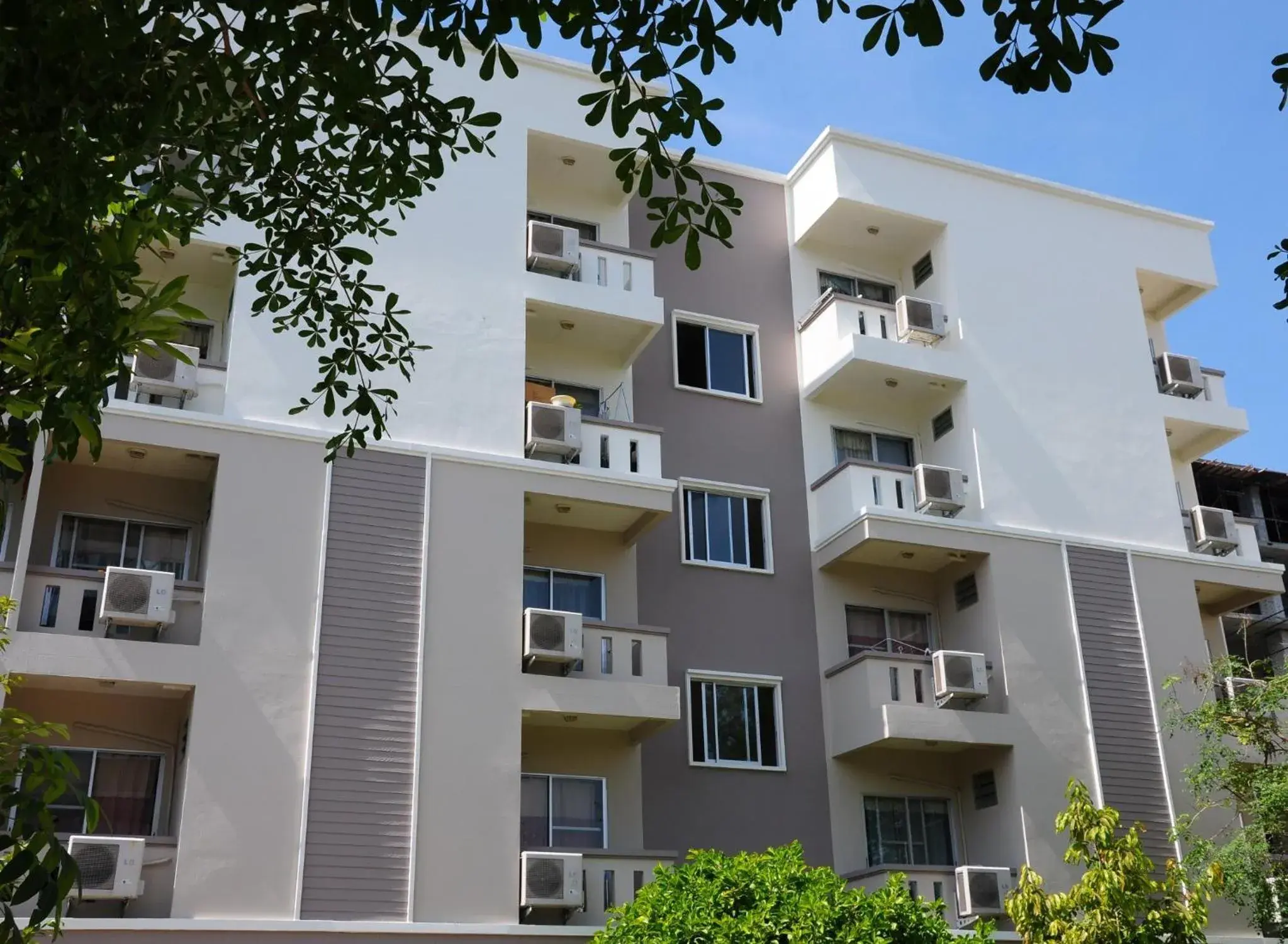 Property building in Thanaree place Property building in Thanaree place