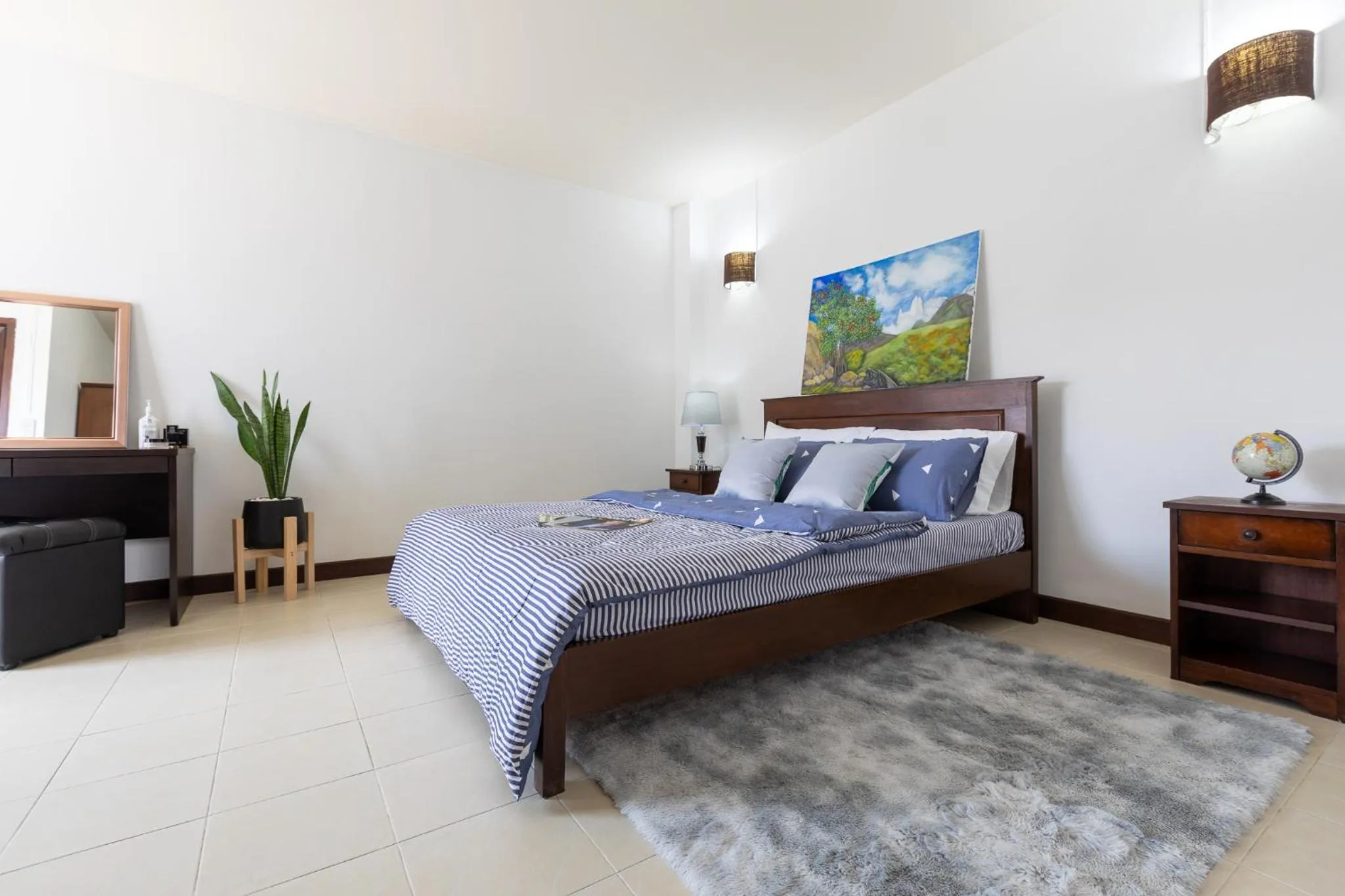 Bedroom, Bed in Thanaree place