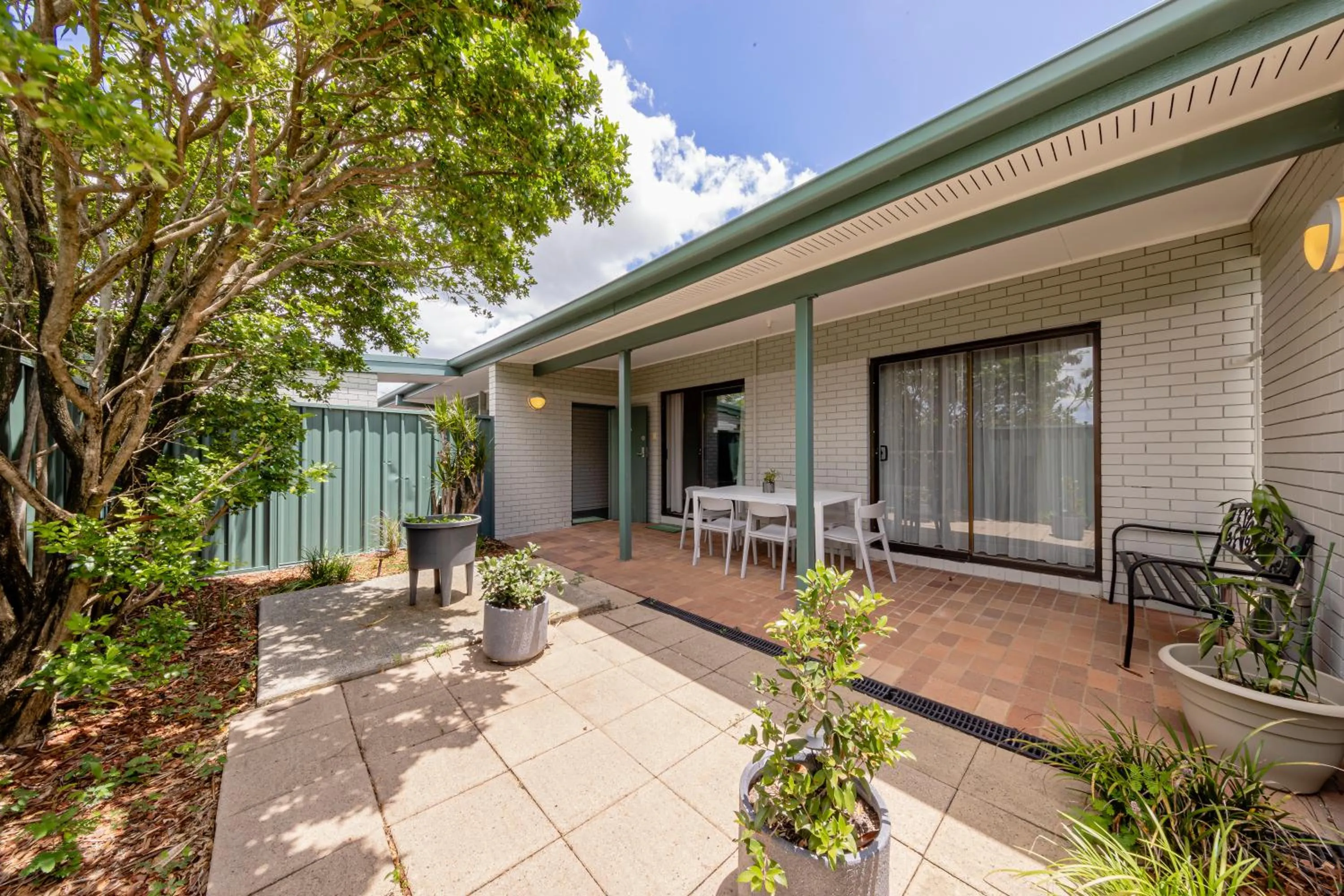 Patio in Everton Park Hotel