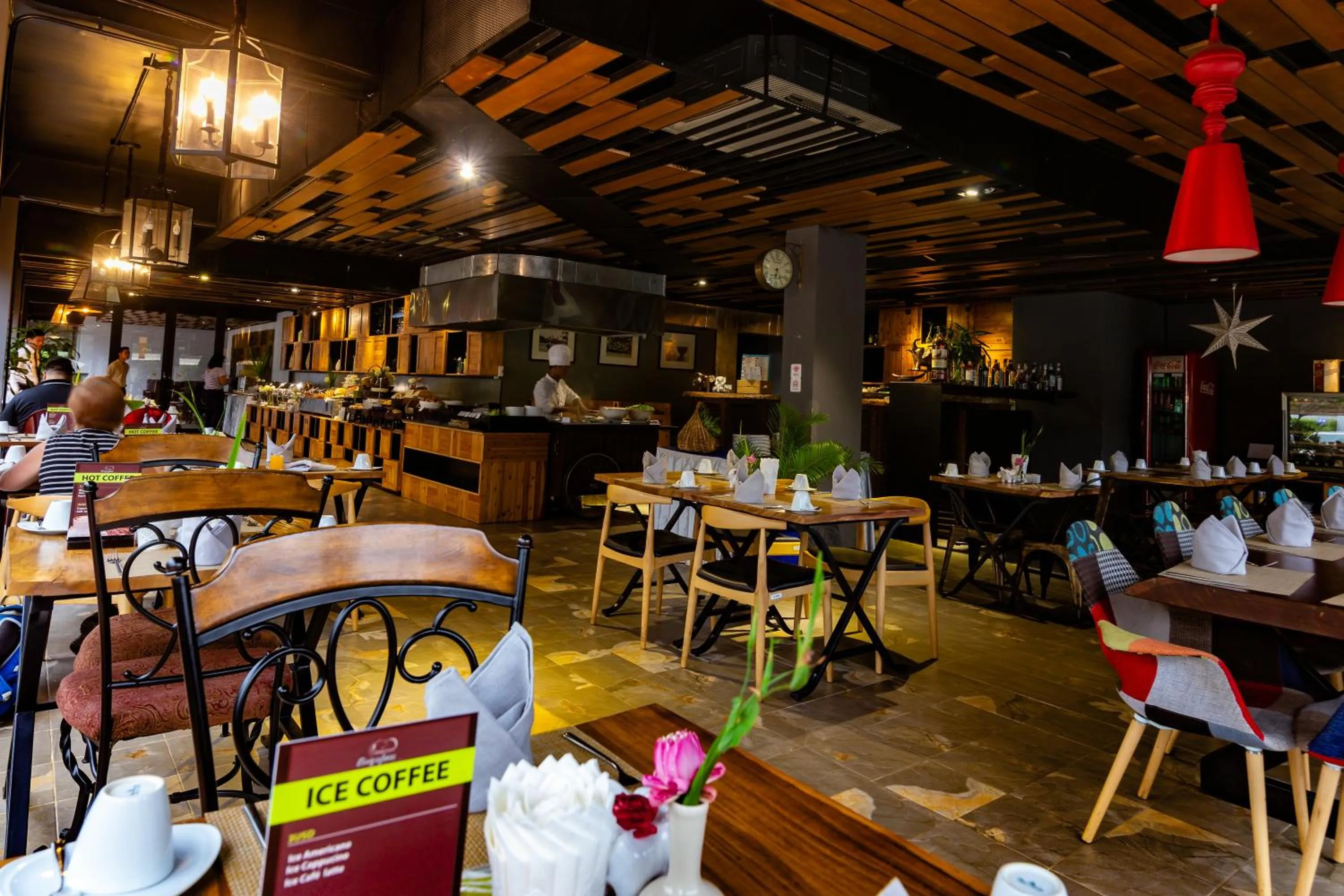 Restaurant/places to eat in Damrei Angkor Hotel