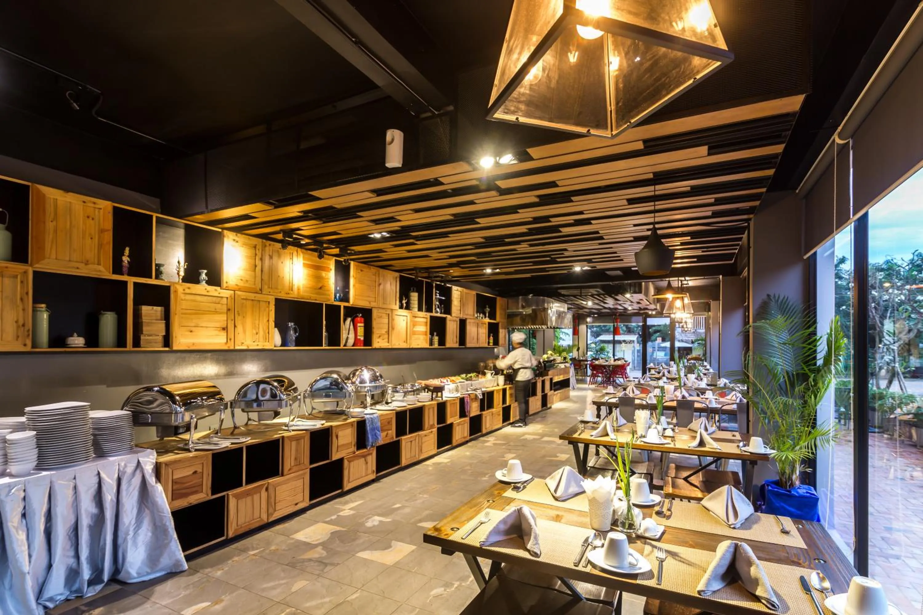 Restaurant/places to eat in Damrei Angkor Hotel