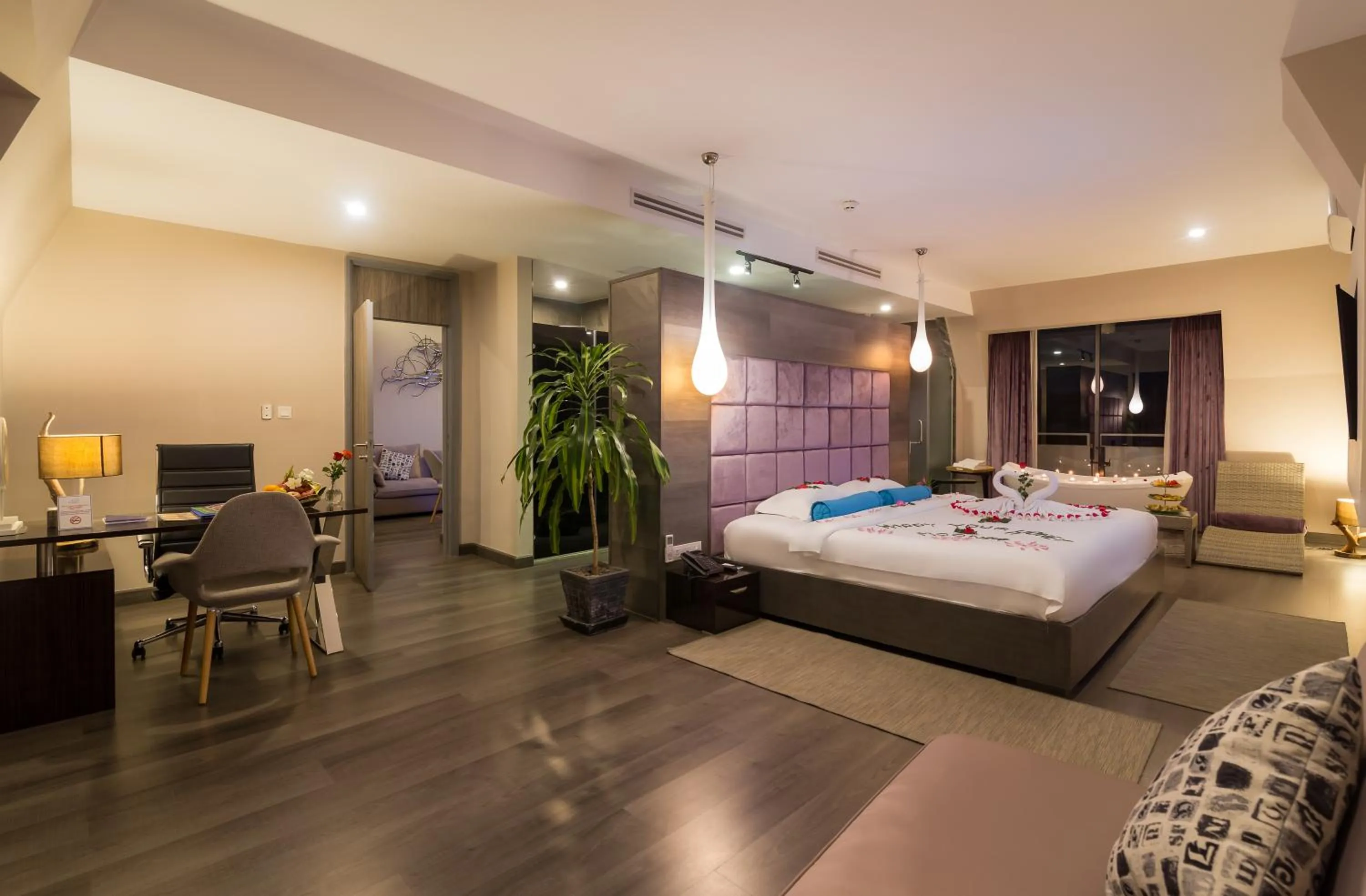 Photo of the whole room, Bed in Damrei Angkor Hotel