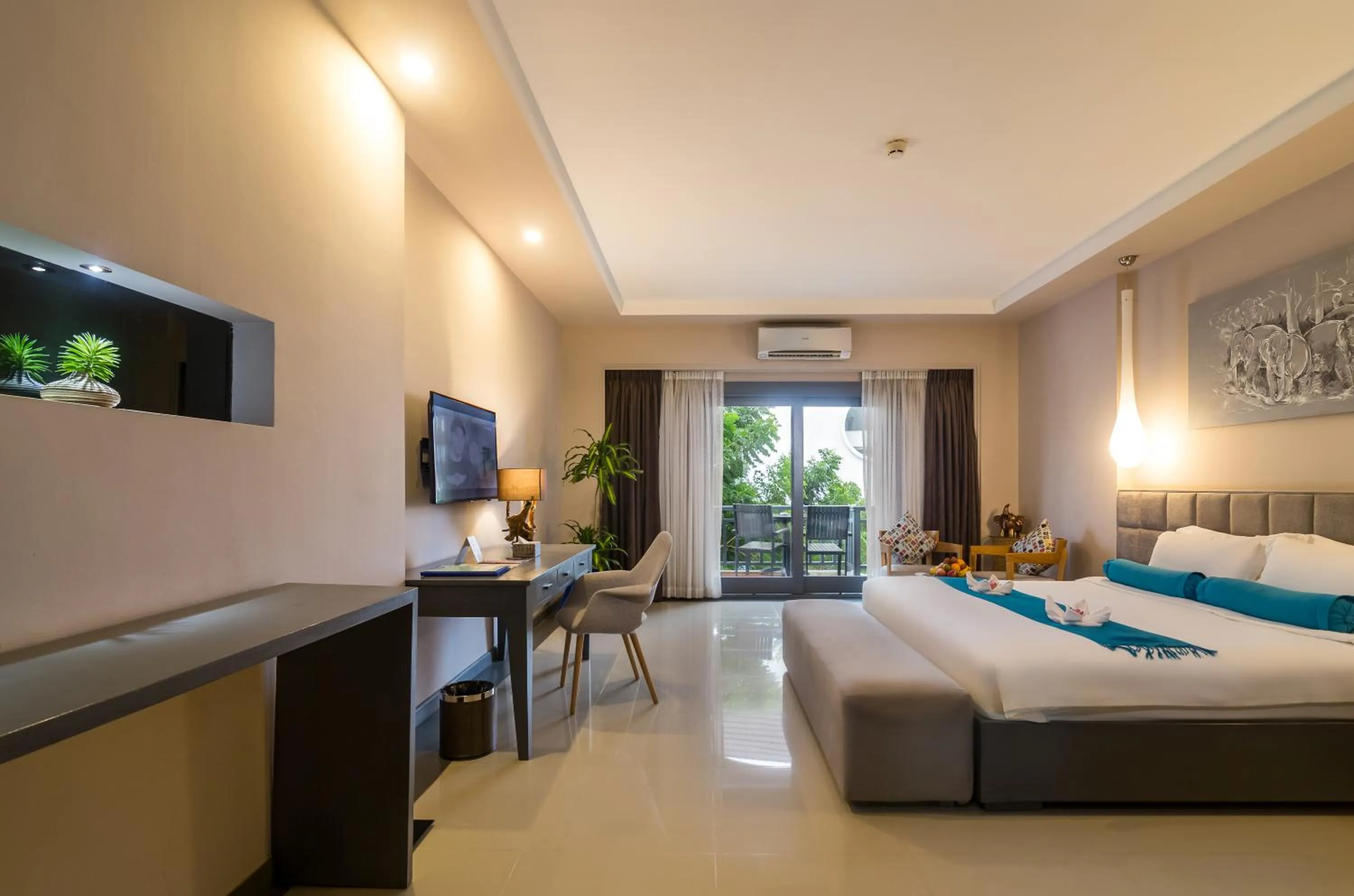 Photo of the whole room, Bed in Damrei Angkor Hotel