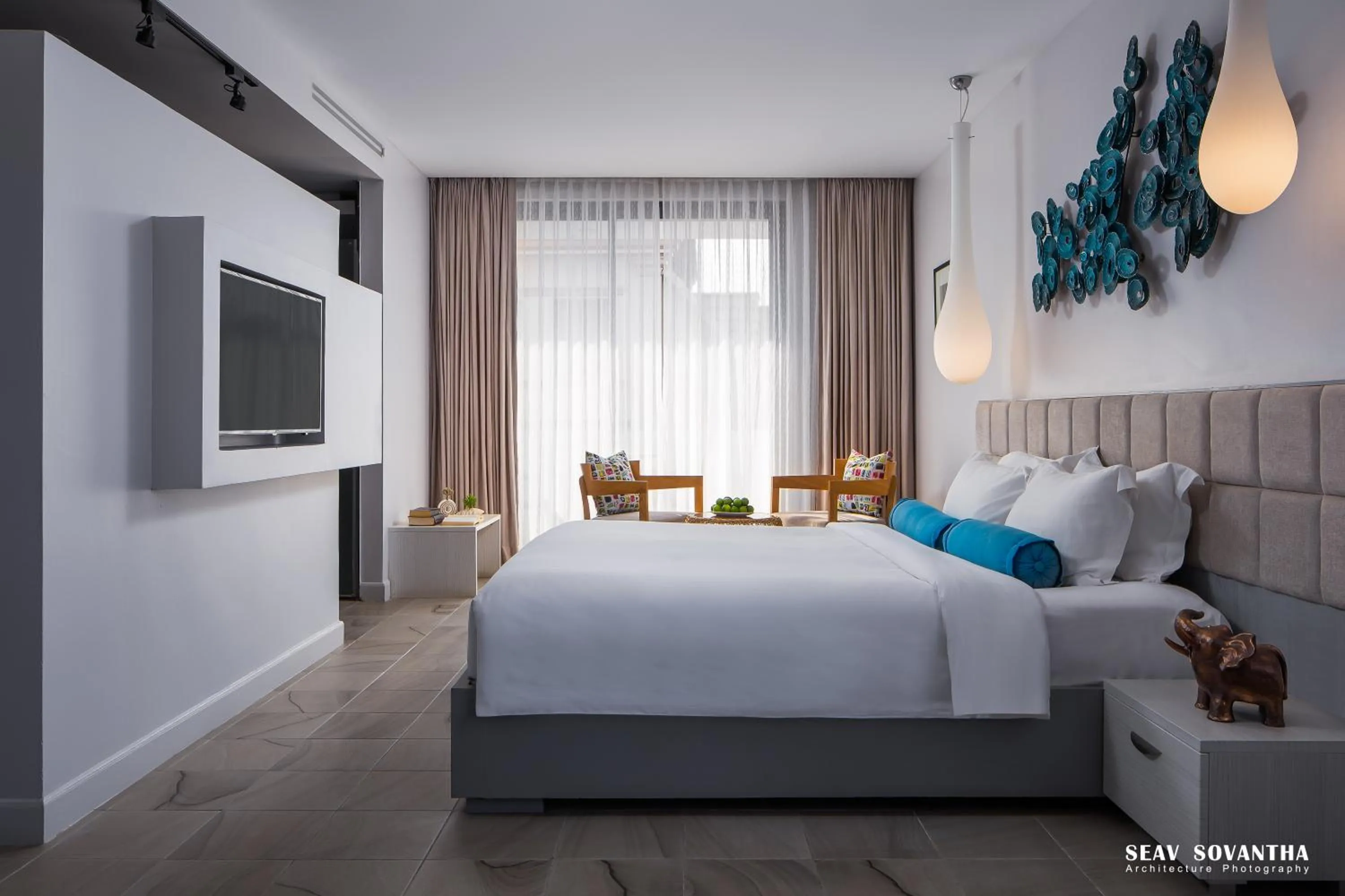 Photo of the whole room, Bed in Damrei Angkor Hotel