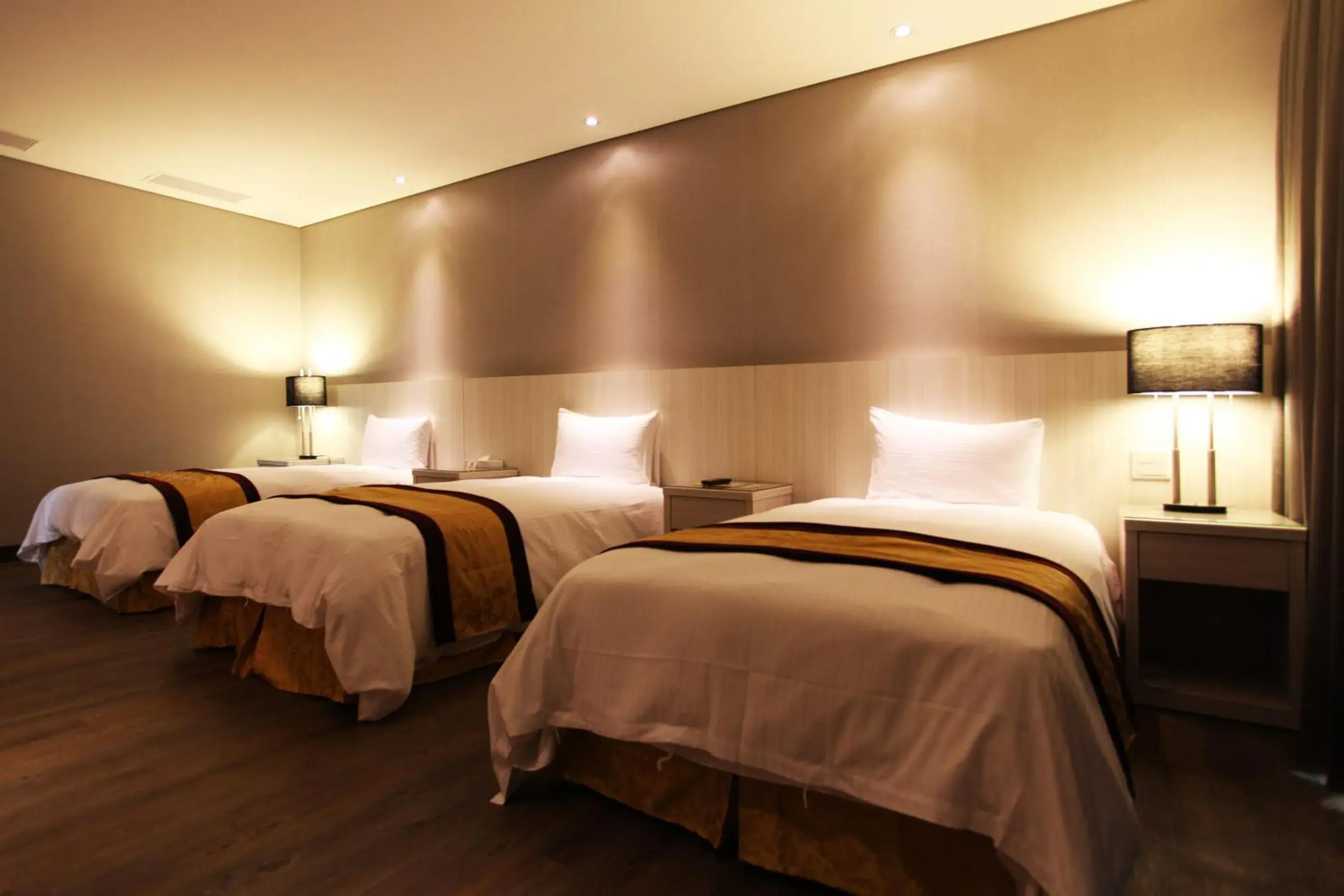 Bedroom, Bed in Sankaikan Hotel Bedroom, Bed in Sankaikan Hotel